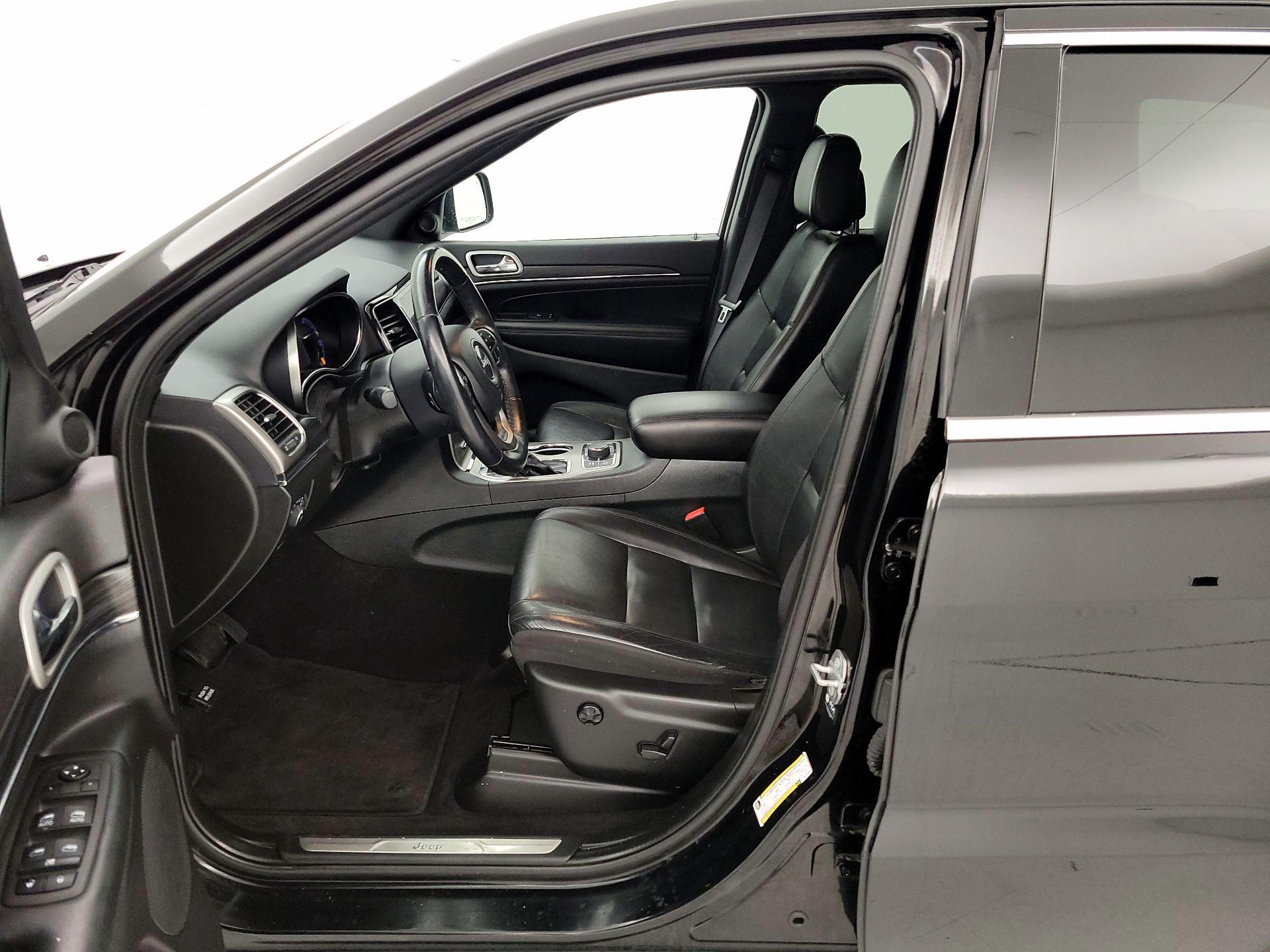 Thumbnail: 2022 Jeep Grand Cherokee - 11