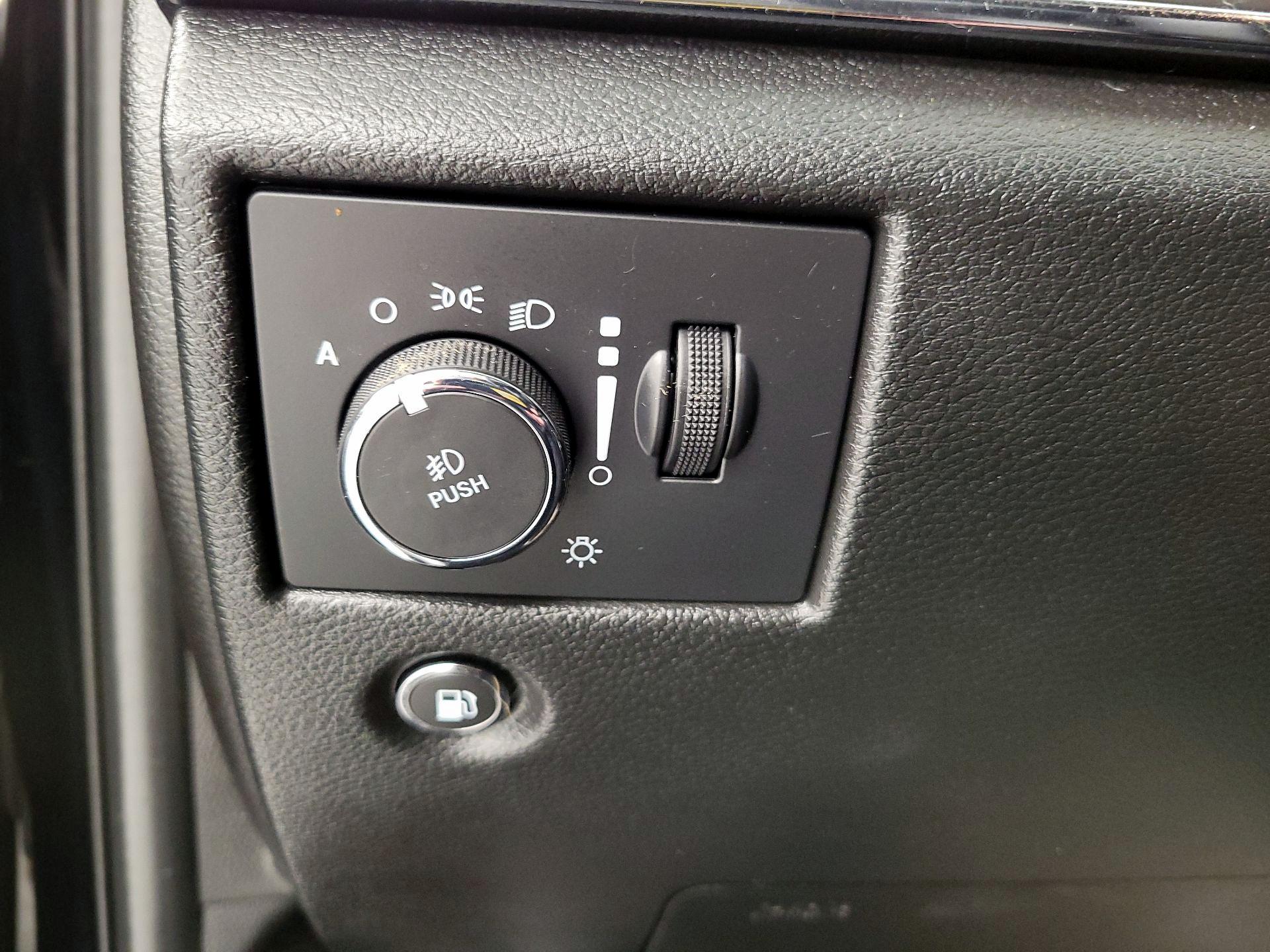 Thumbnail: 2022 Jeep Grand Cherokee - 13