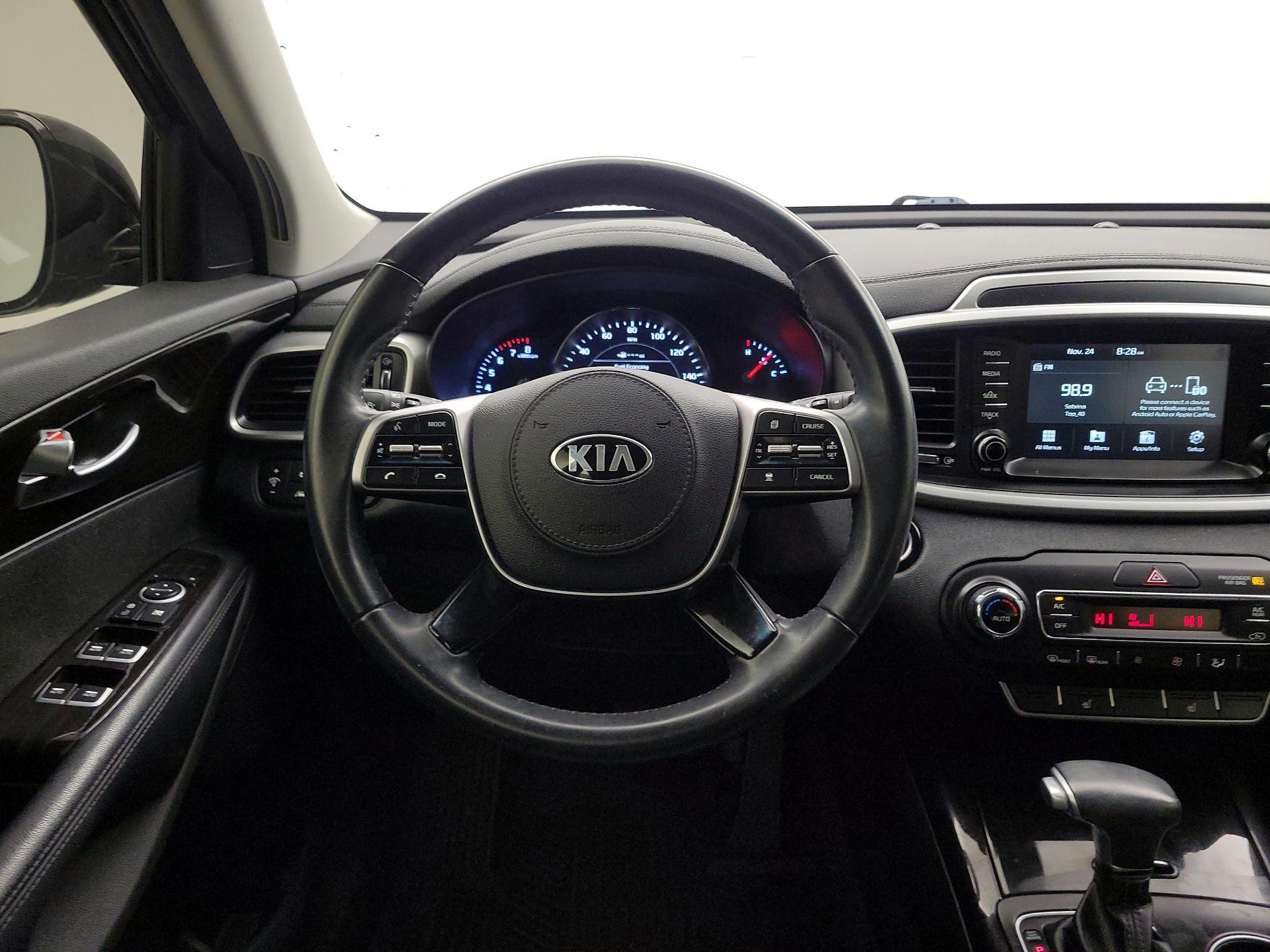 Thumbnail: 2020 Kia Sorento - 10