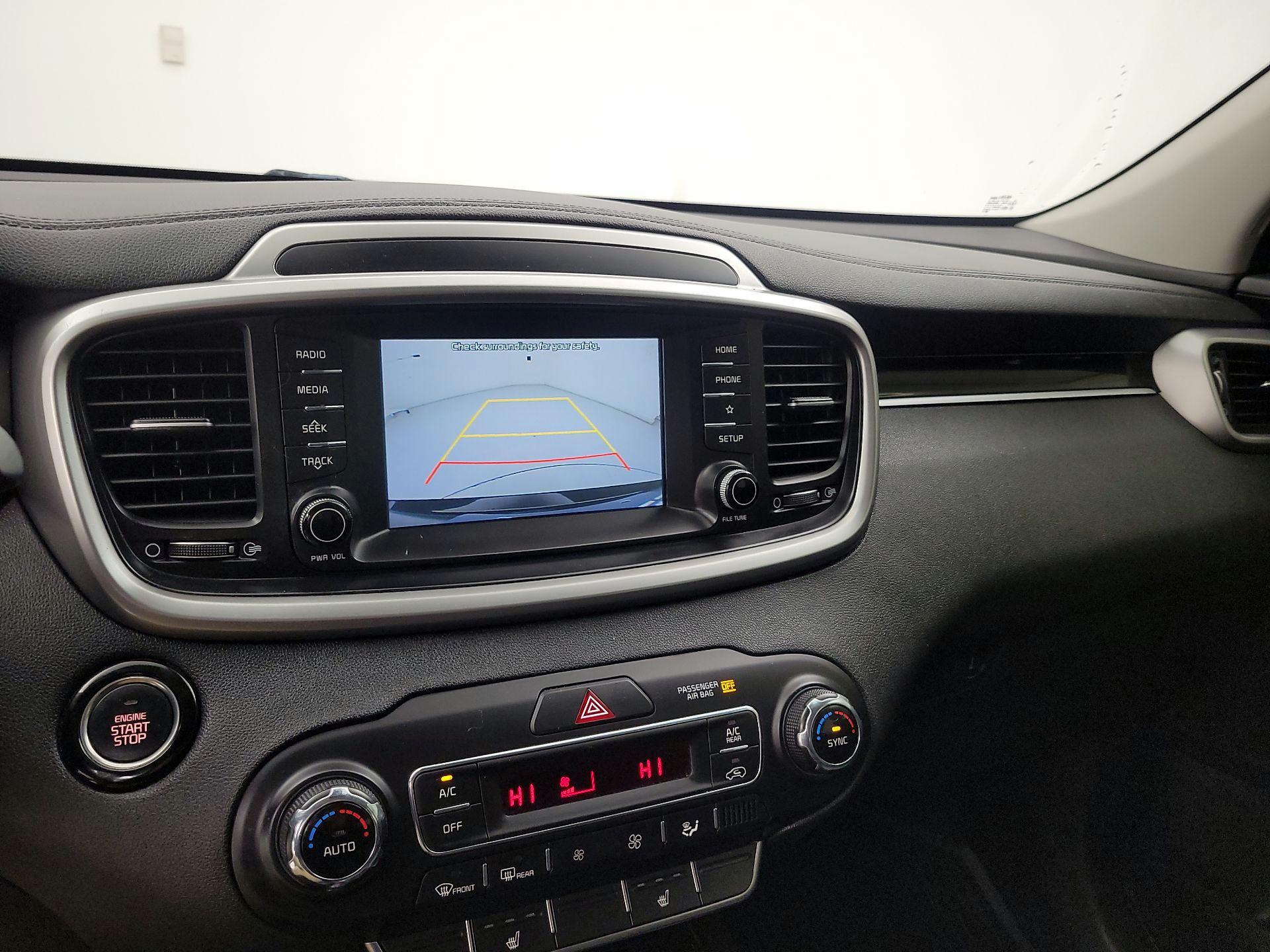 Thumbnail: 2020 Kia Sorento - 13