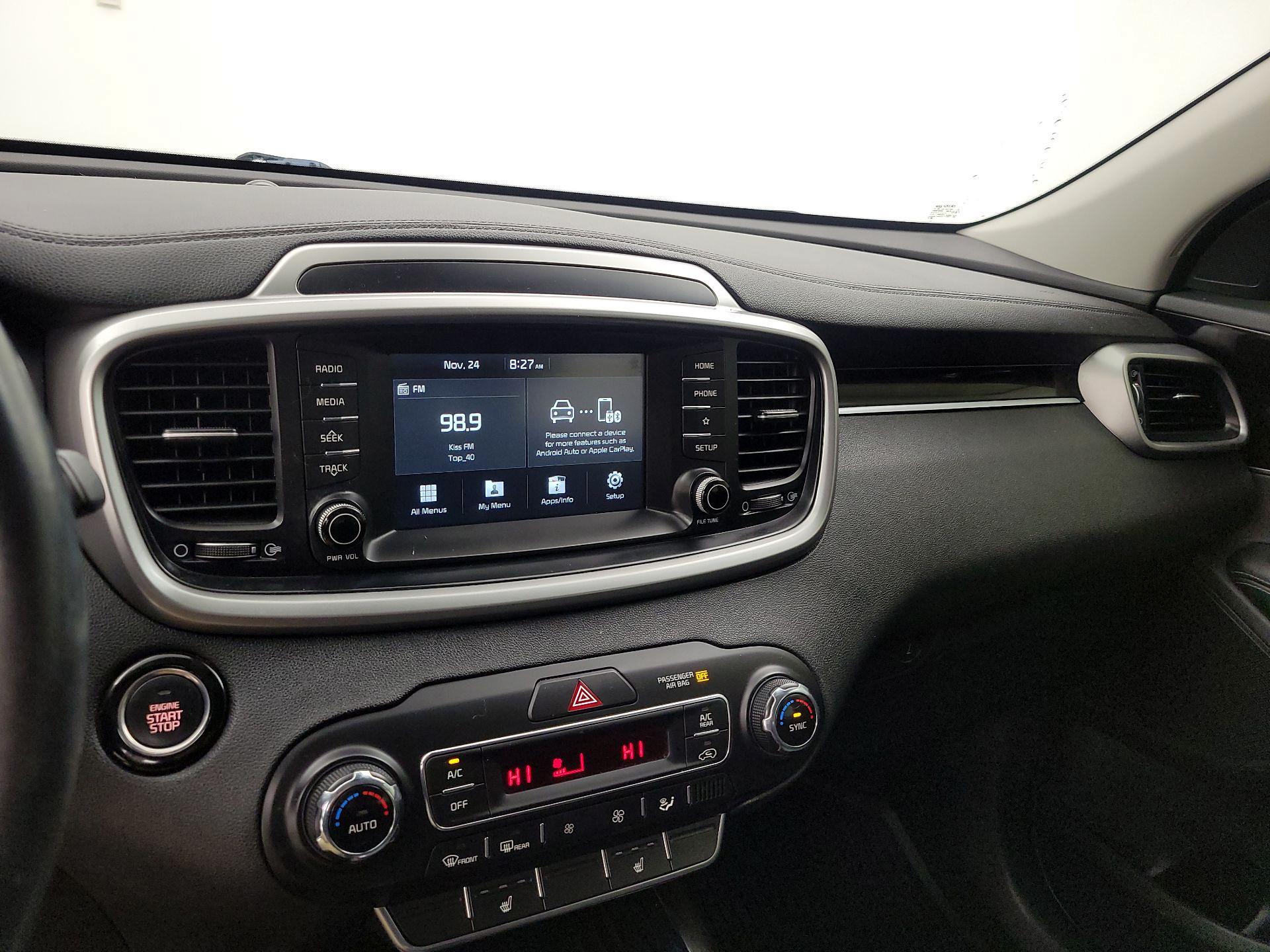 Thumbnail: 2020 Kia Sorento - 14