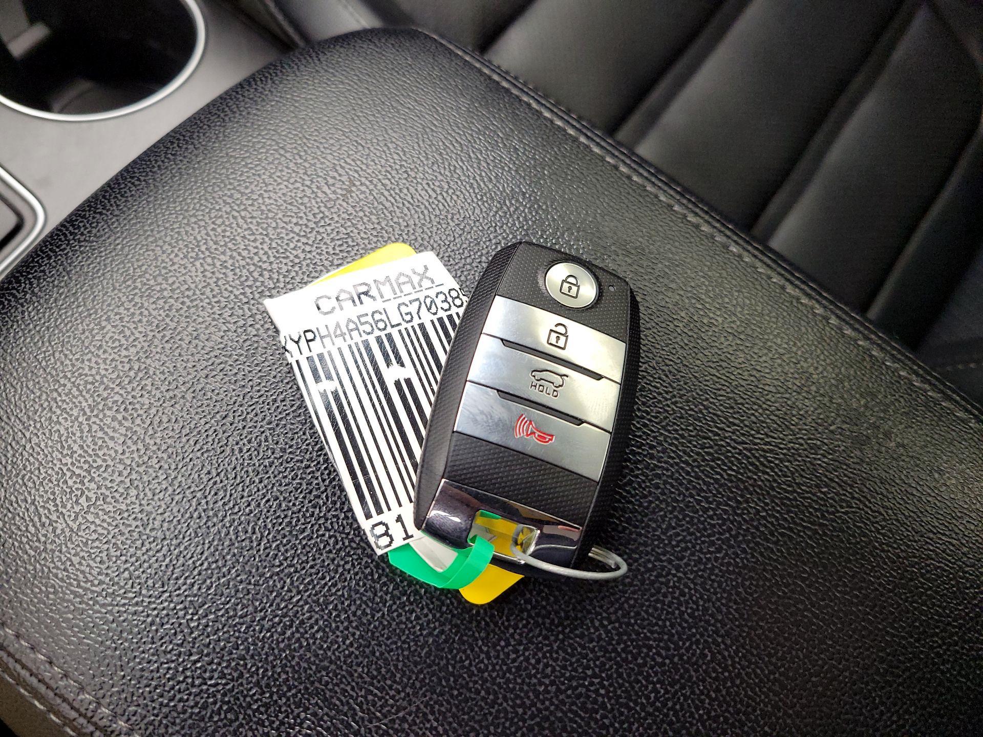 Thumbnail: 2020 Kia Sorento - 20