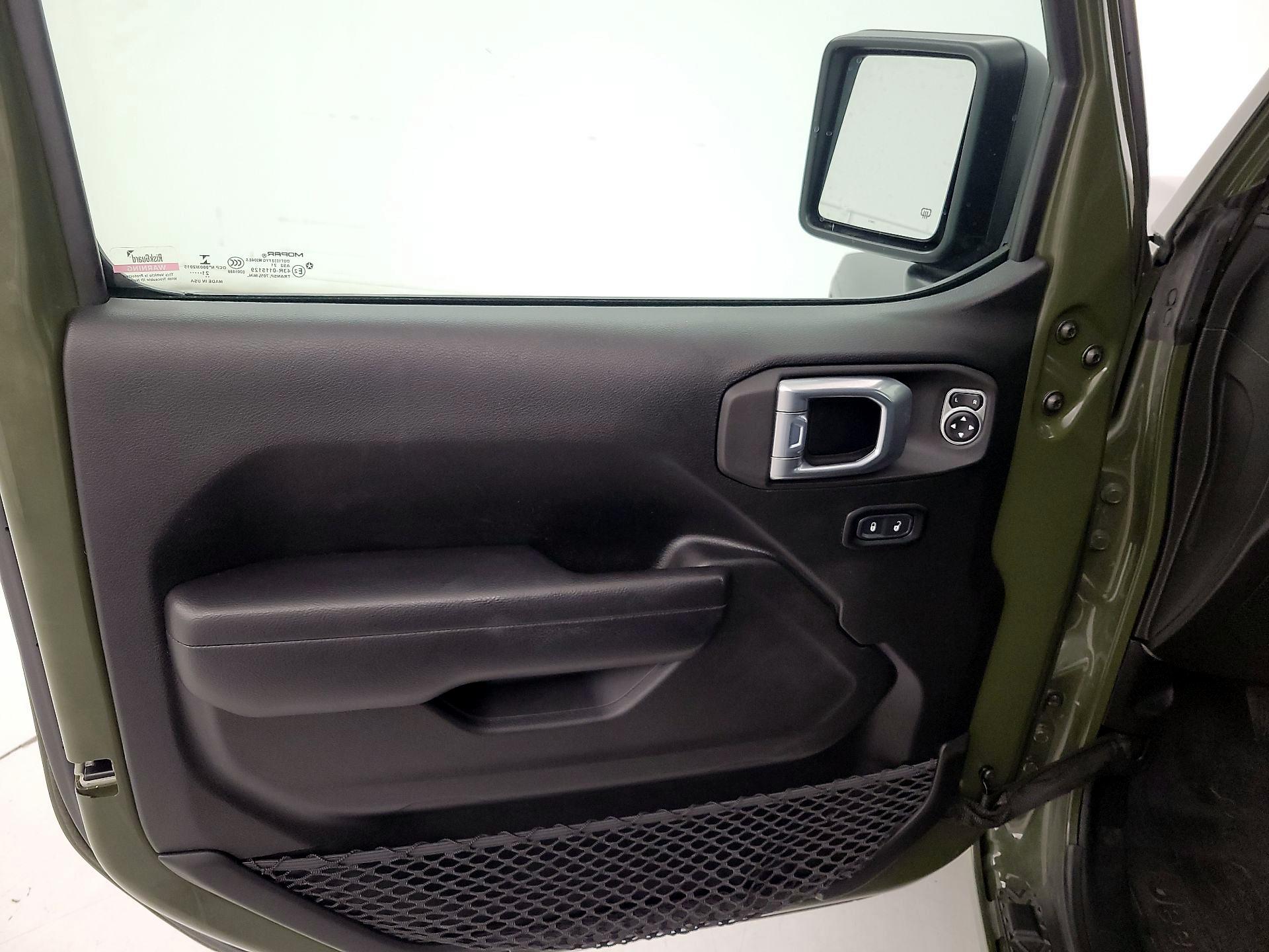 Thumbnail: 2021 Jeep Wrangler - 12