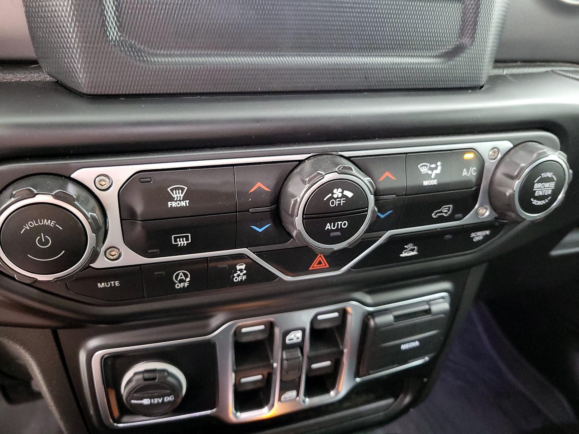 Thumbnail: 2021 Jeep Wrangler - 17