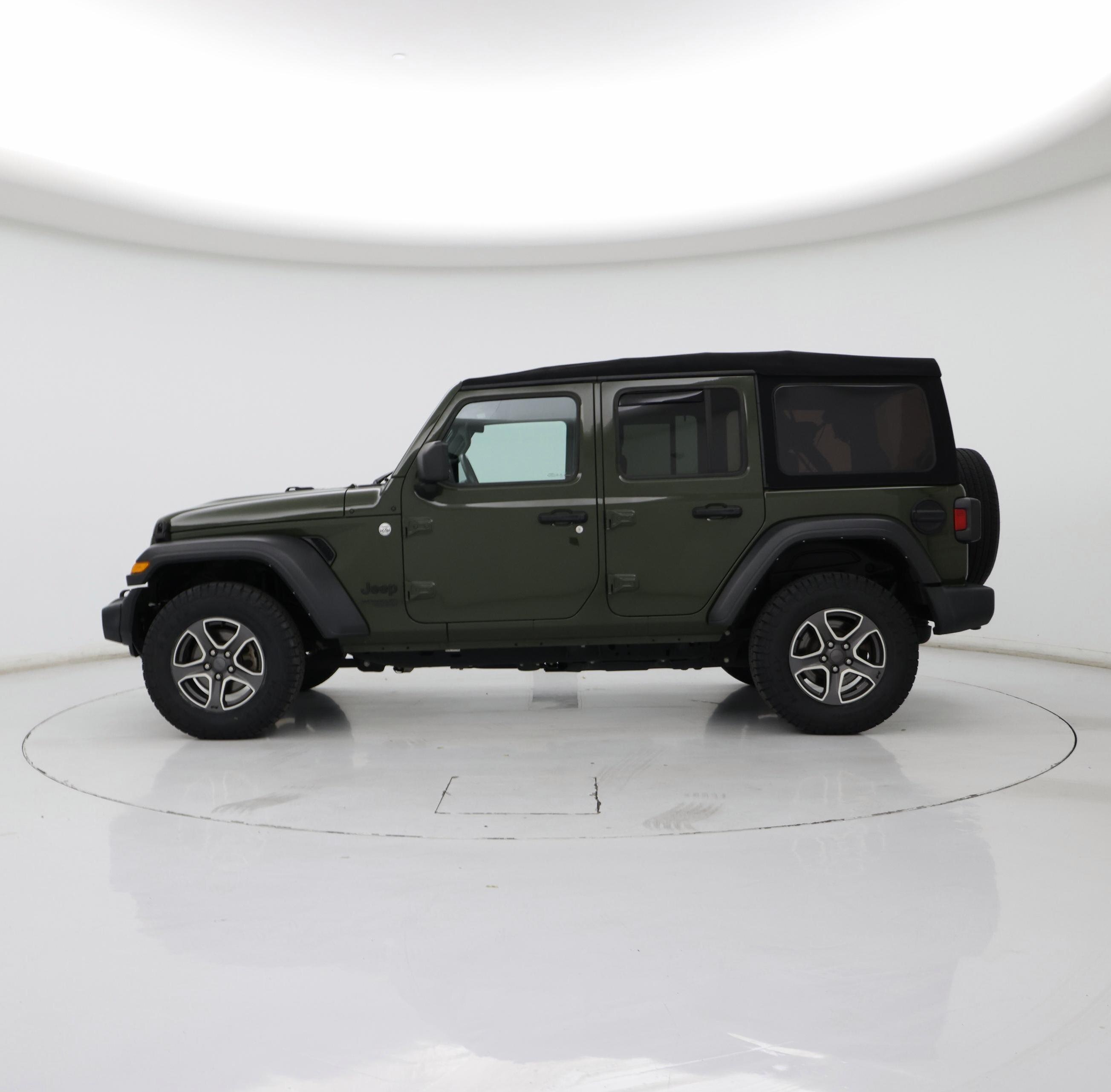 Thumbnail: 2021 Jeep Wrangler - 3