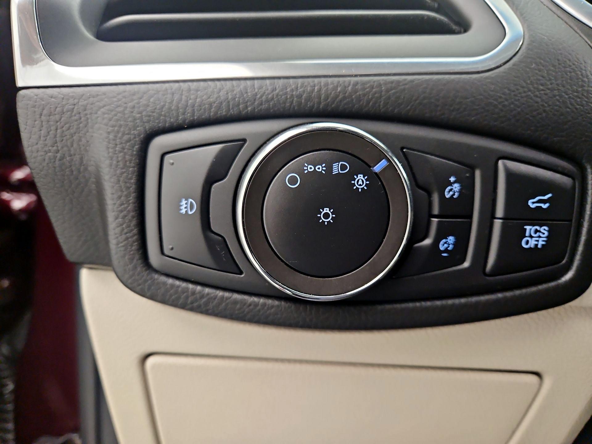 Thumbnail: 2020 Ford Edge - 13