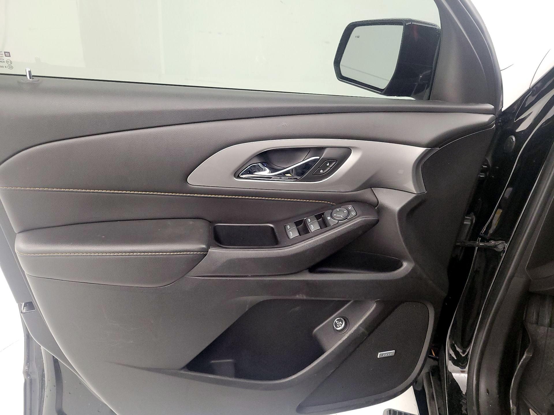 Thumbnail: 2020 Chevrolet Traverse - 12