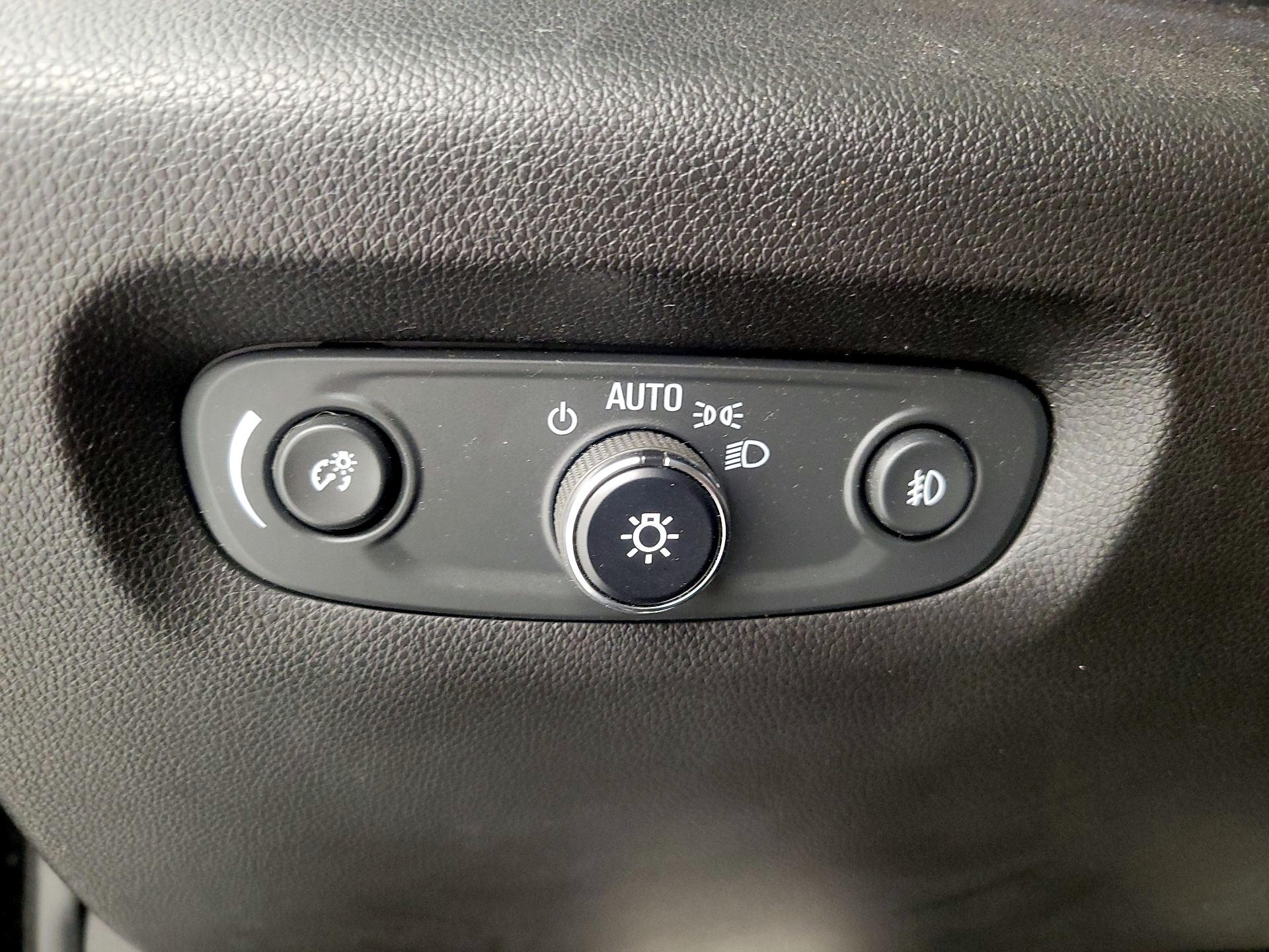 Thumbnail: 2020 Chevrolet Traverse - 13