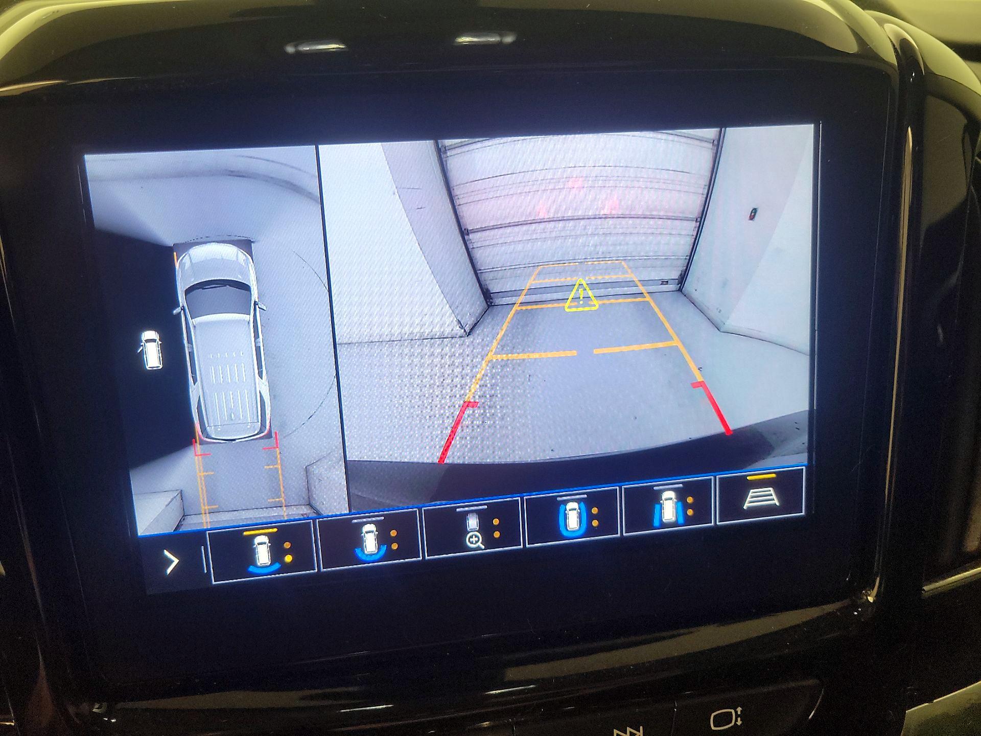 Thumbnail: 2020 Chevrolet Traverse - 15