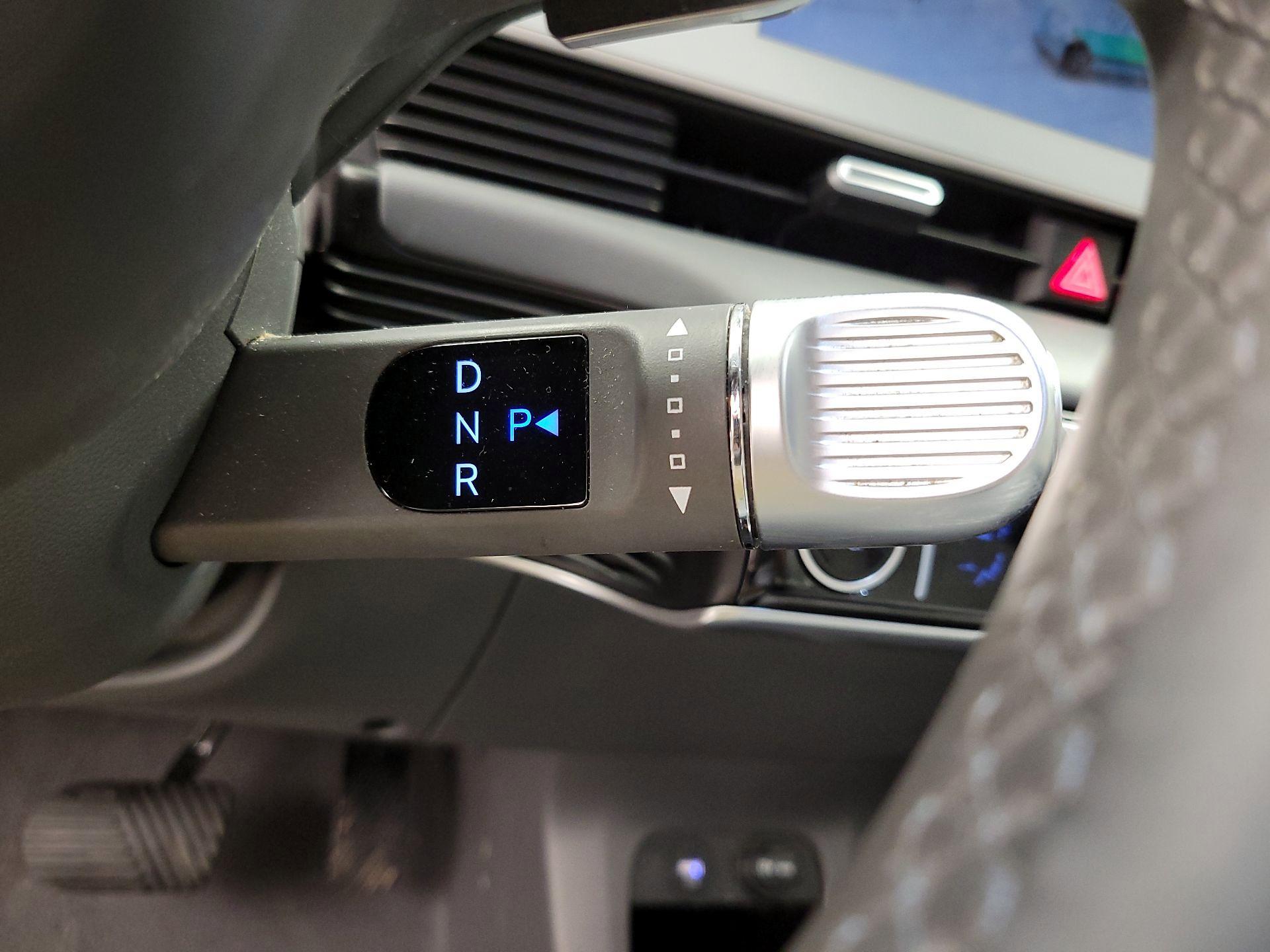 Thumbnail: 2022 Hyundai Ioniq 5 - 16