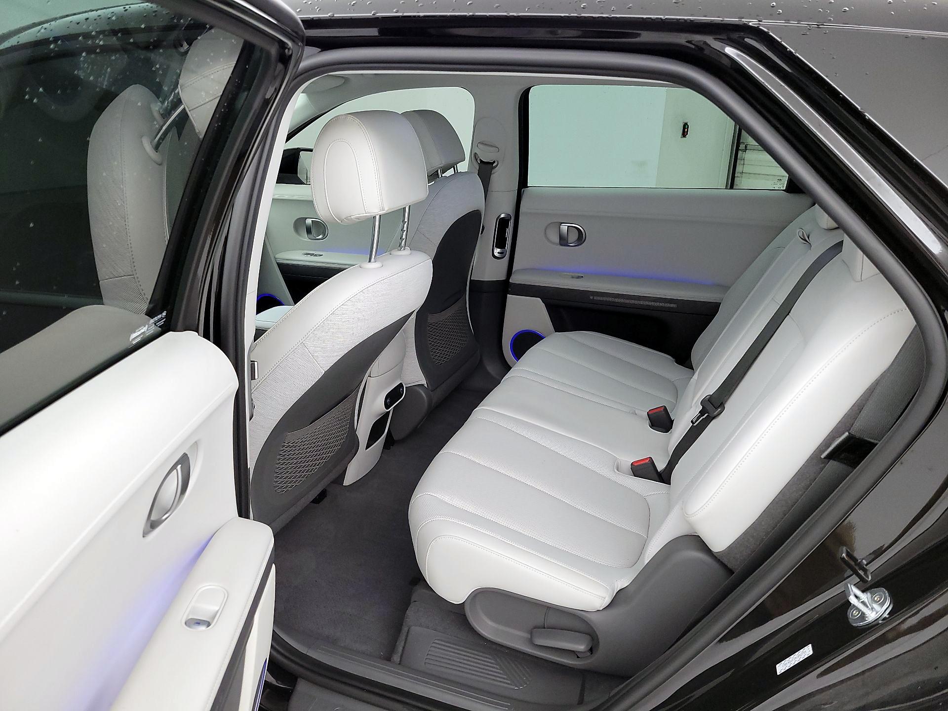 Thumbnail: 2022 Hyundai Ioniq 5 - 17