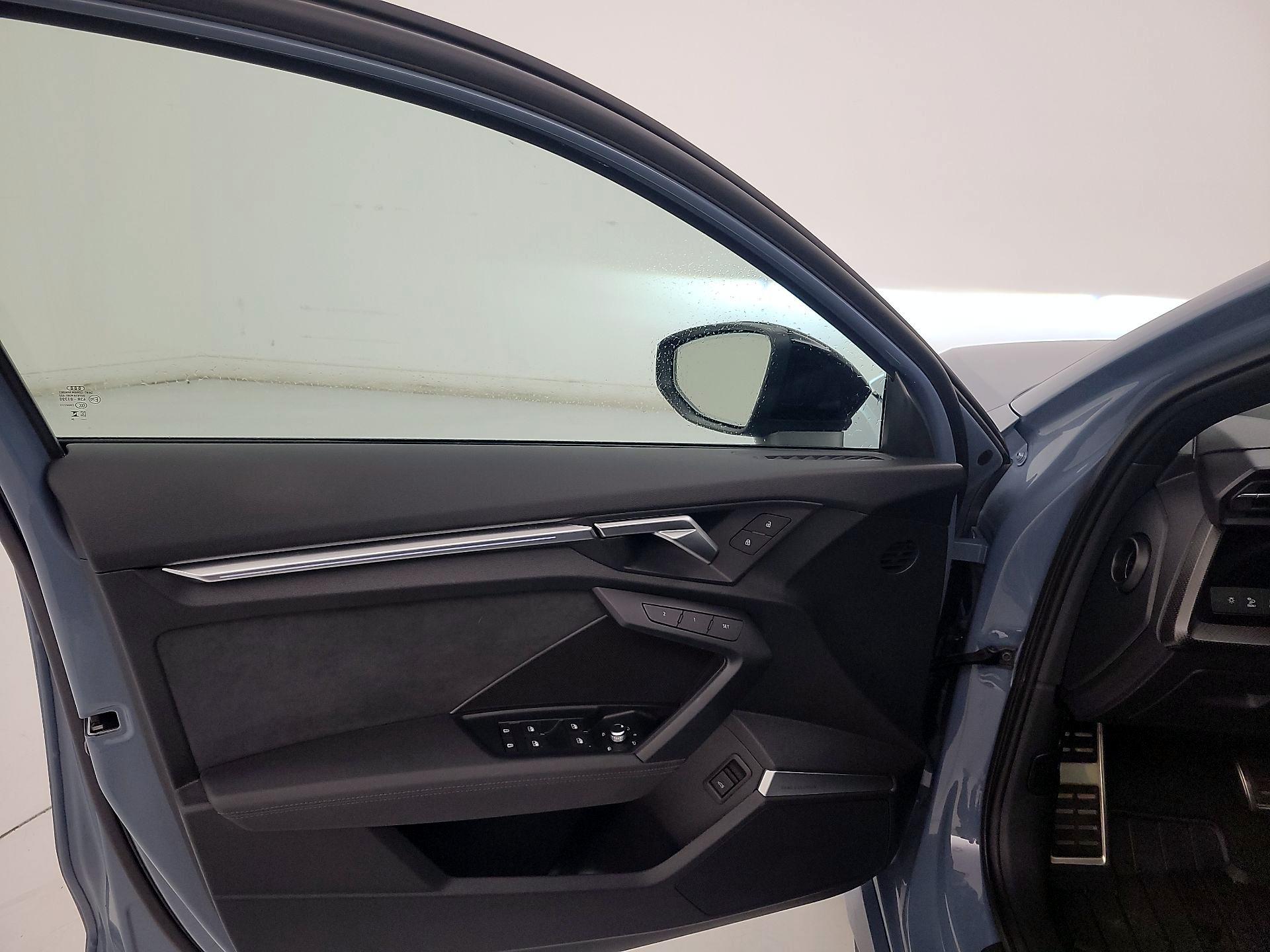 Thumbnail: 2024 Audi RS 3 - 12