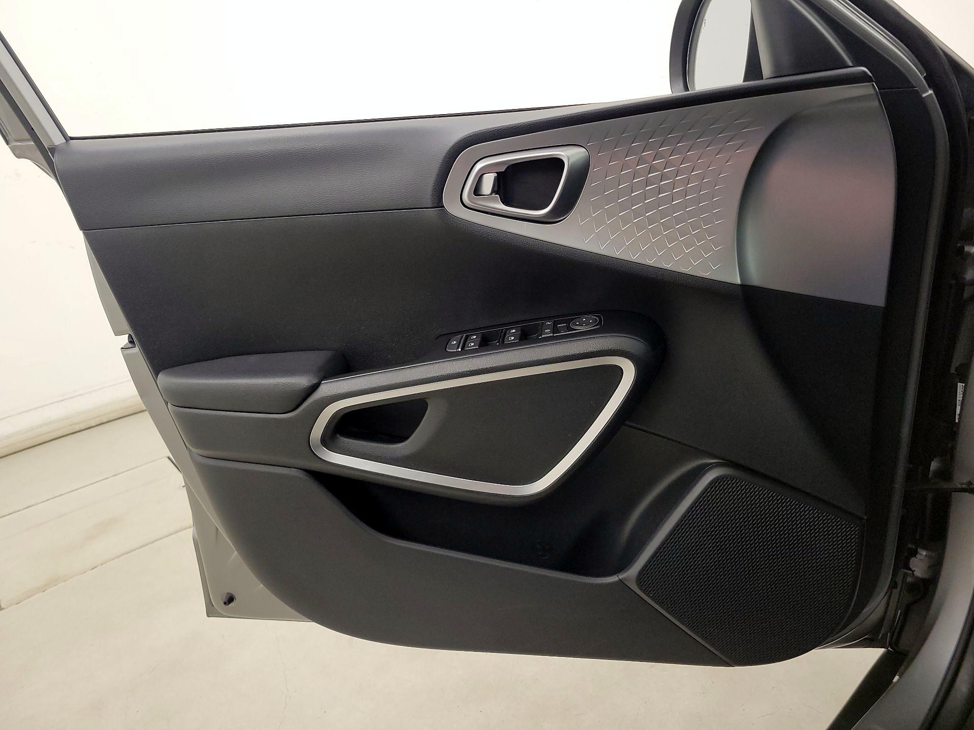 Thumbnail: 2023 Kia Soul - 12