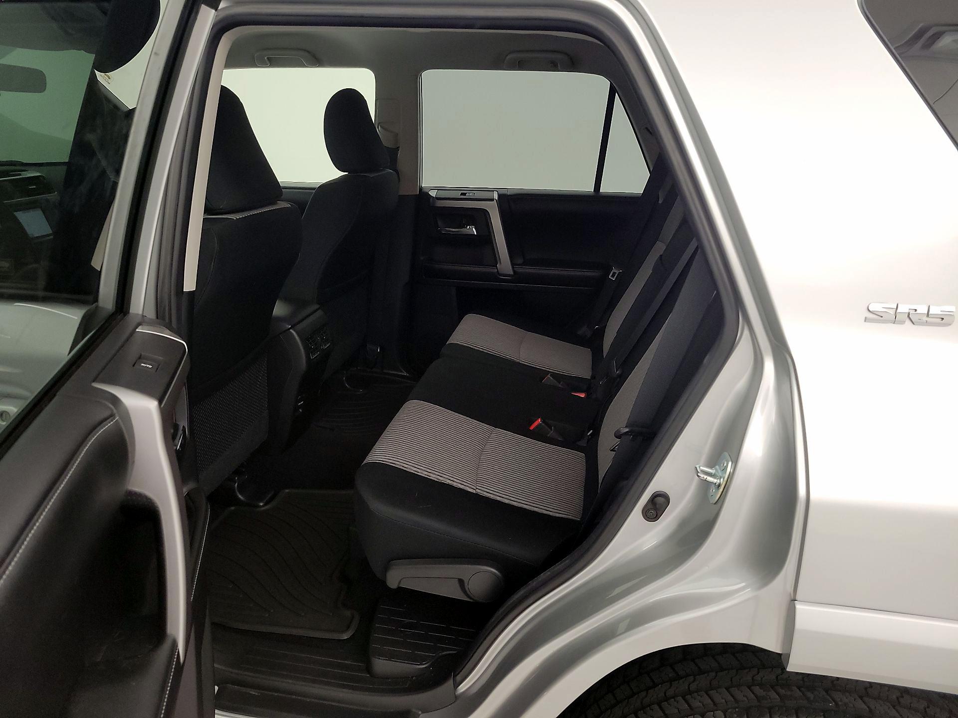 Thumbnail: 2015 Toyota 4Runner - 19