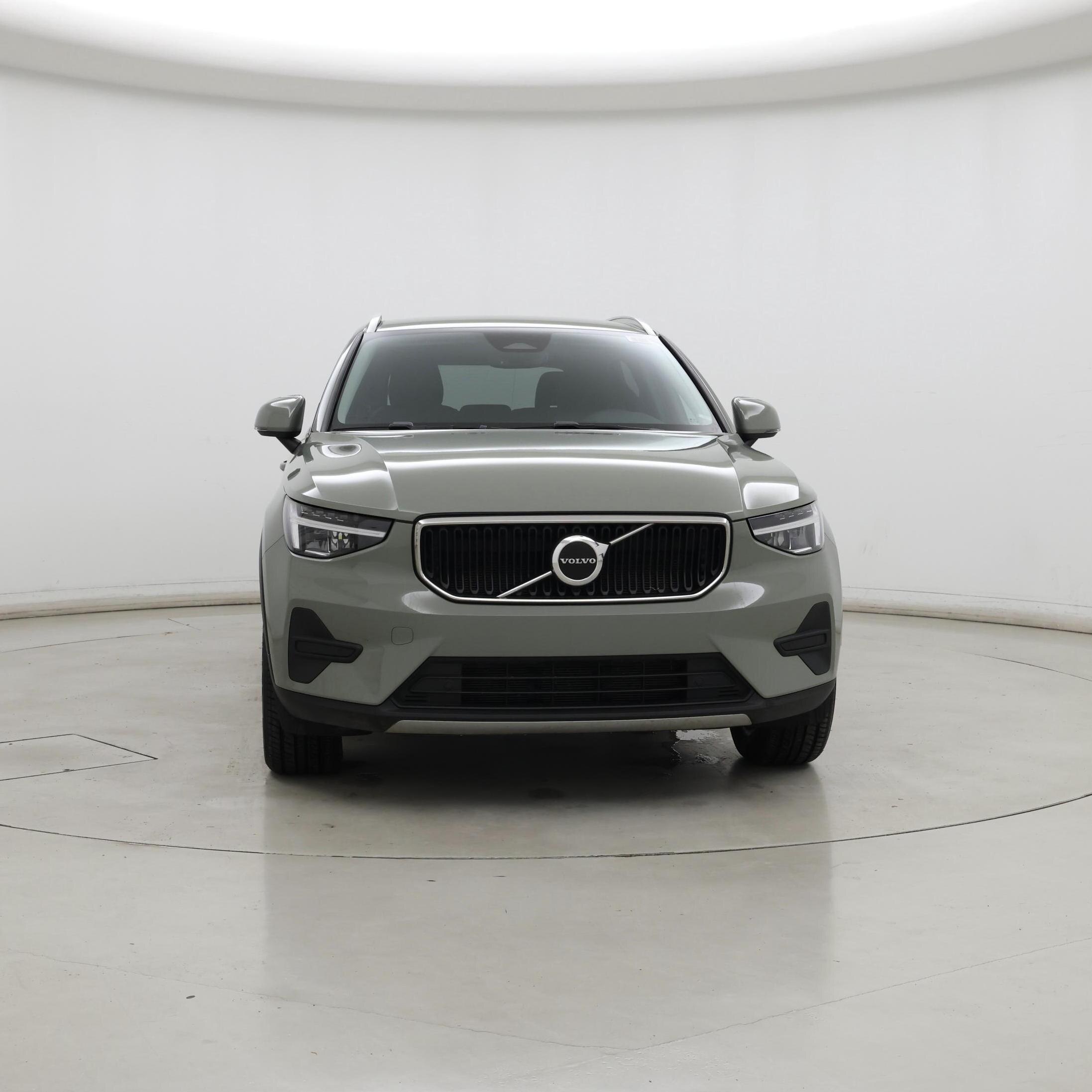 Thumbnail: 2023 Volvo XC40 - 5