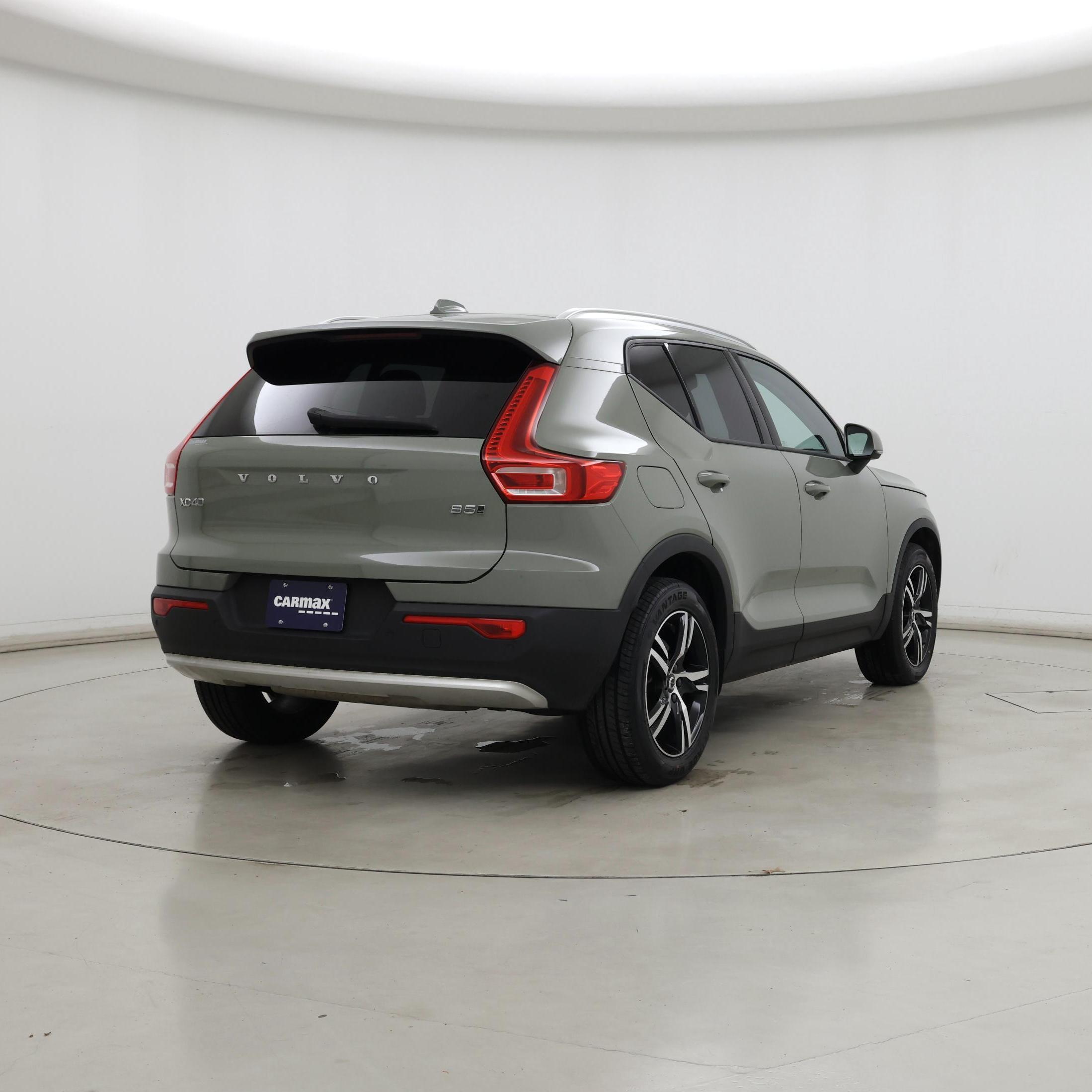 Thumbnail: 2023 Volvo XC40 - 8