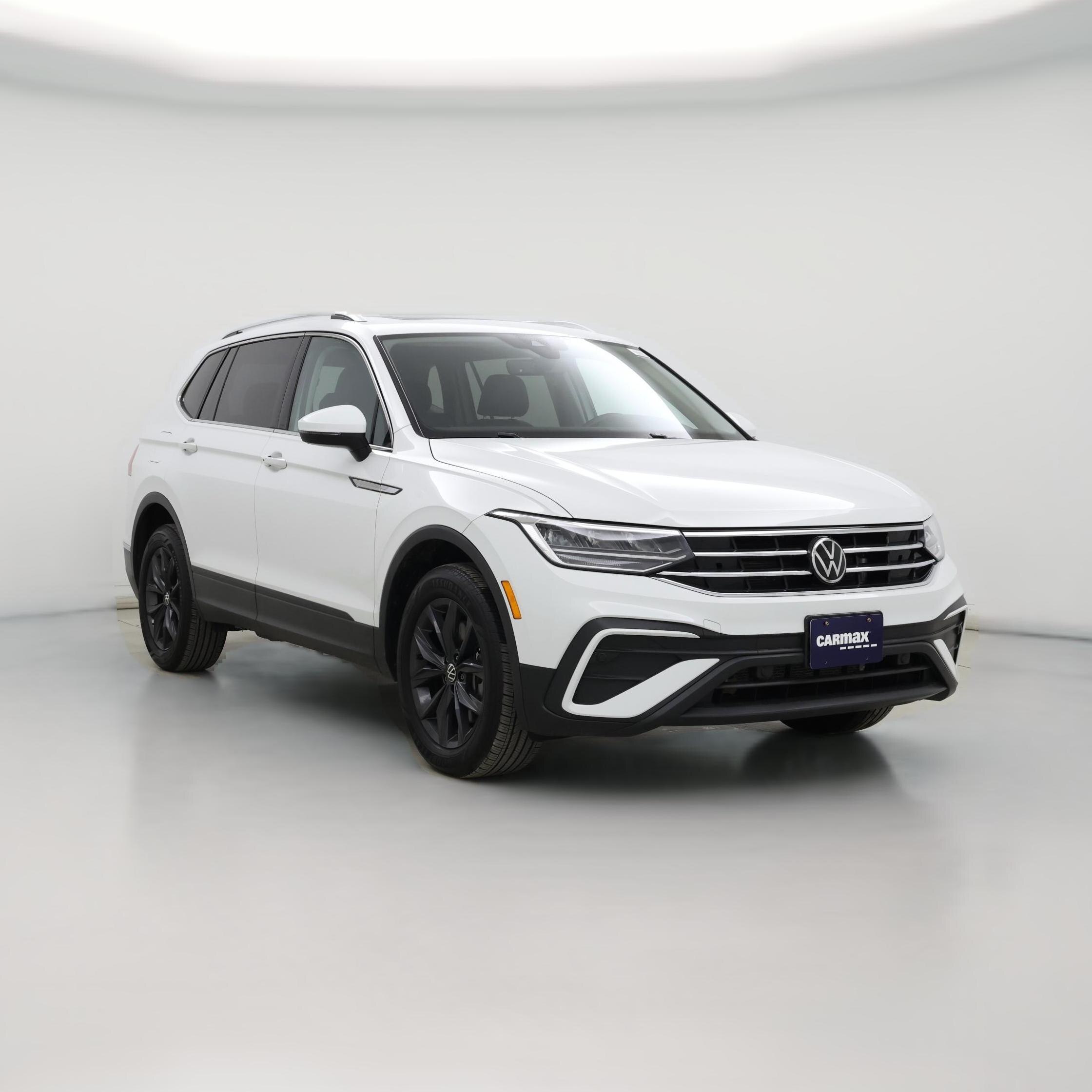 Thumbnail: 2022 Volkswagen Tiguan - 1