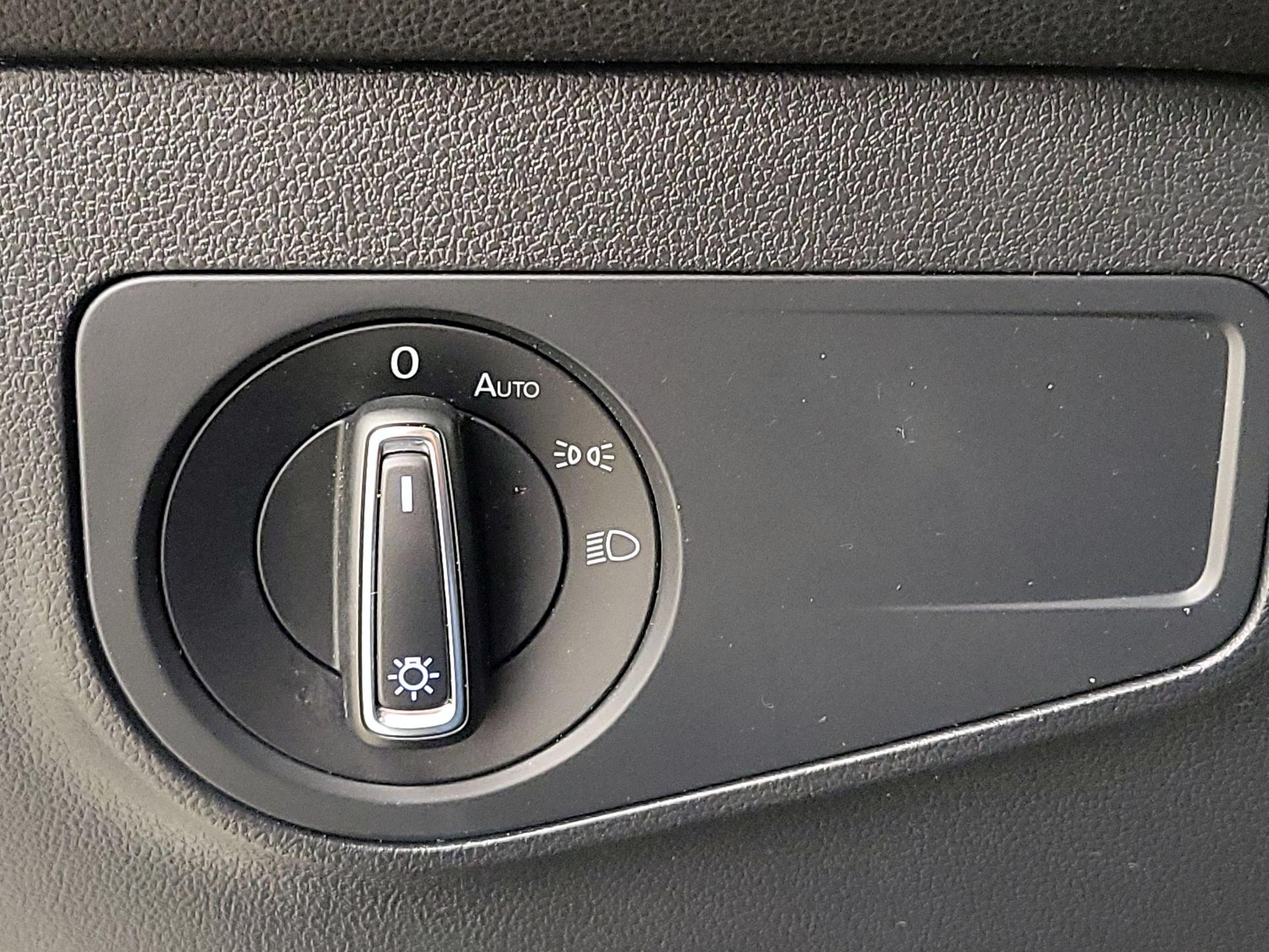 Thumbnail: 2022 Volkswagen Tiguan - 13