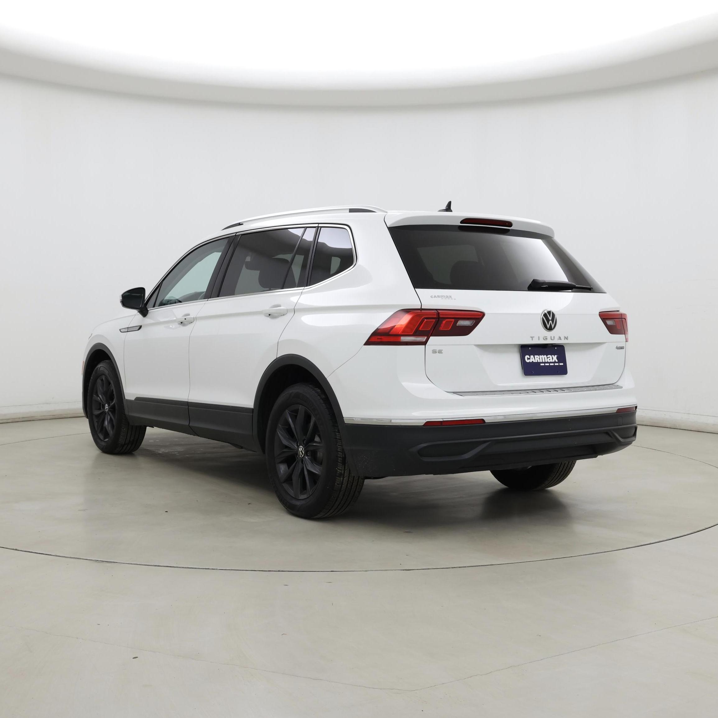 Thumbnail: 2022 Volkswagen Tiguan - 2