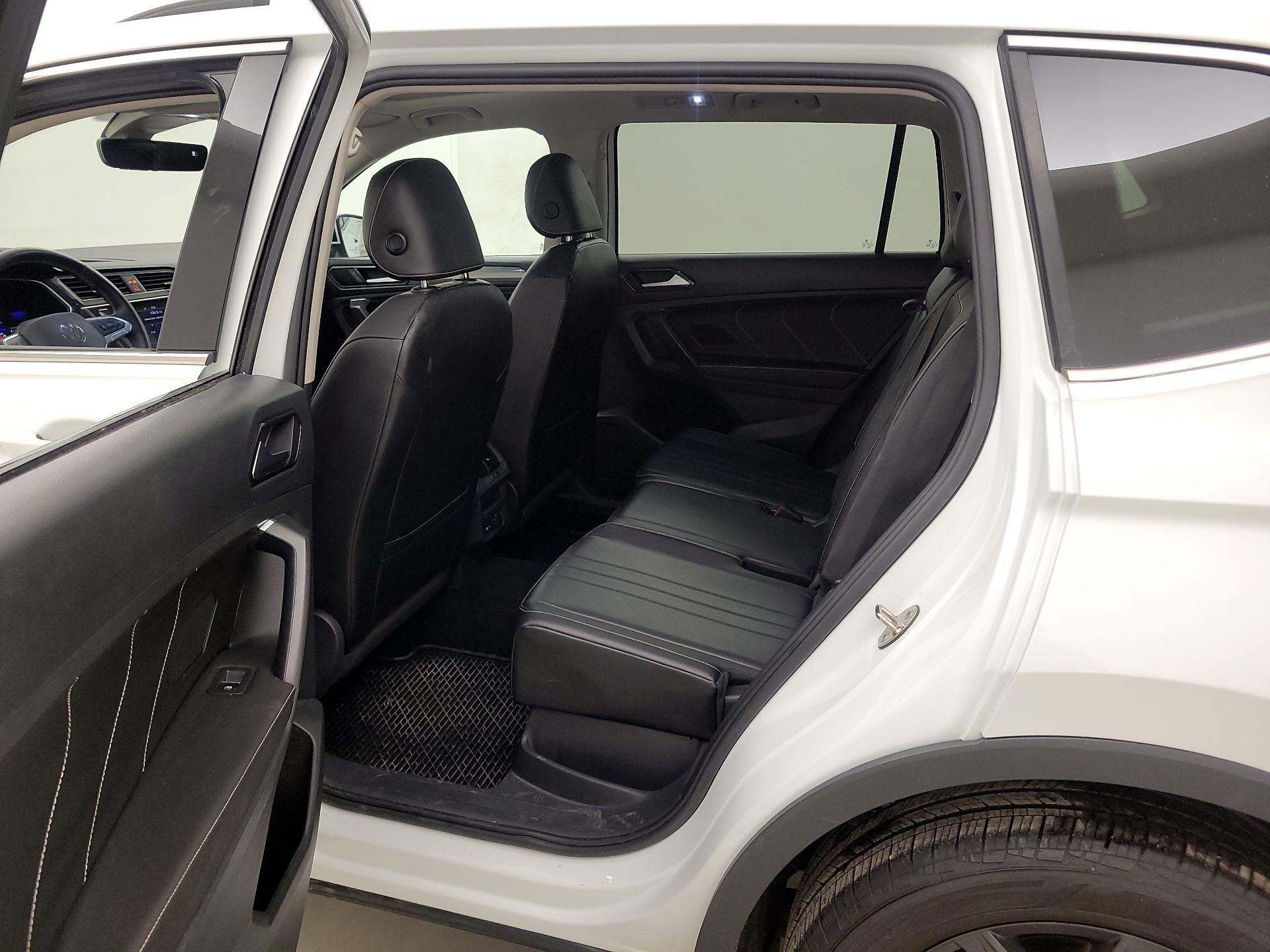 Thumbnail: 2022 Volkswagen Tiguan - 20