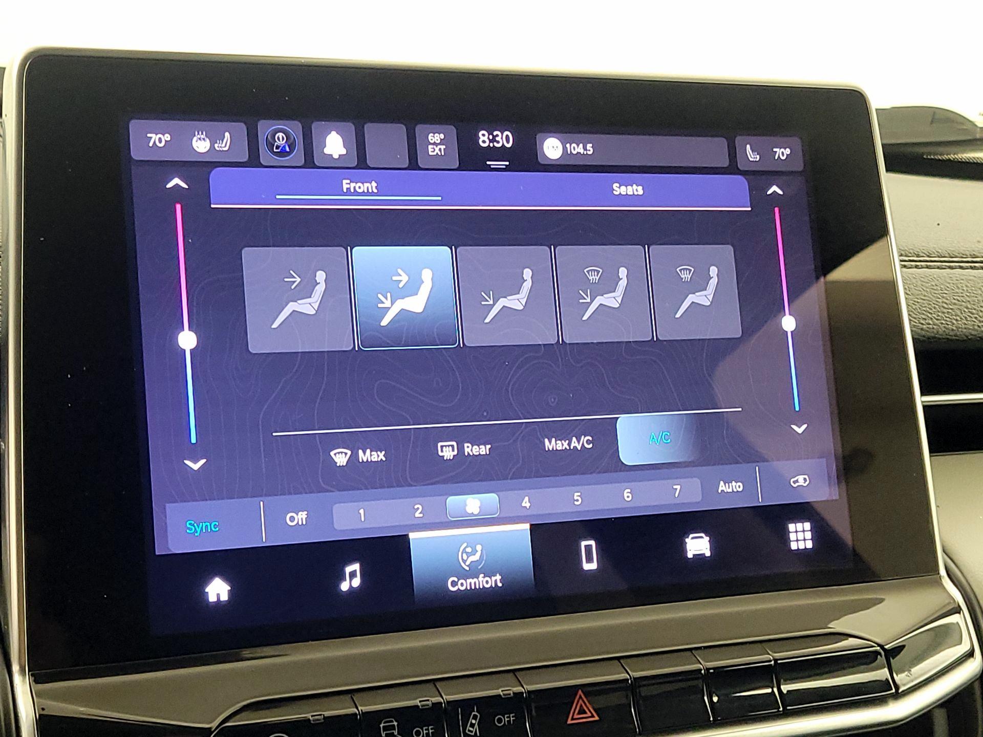 Thumbnail: 2022 Jeep Compass - 16