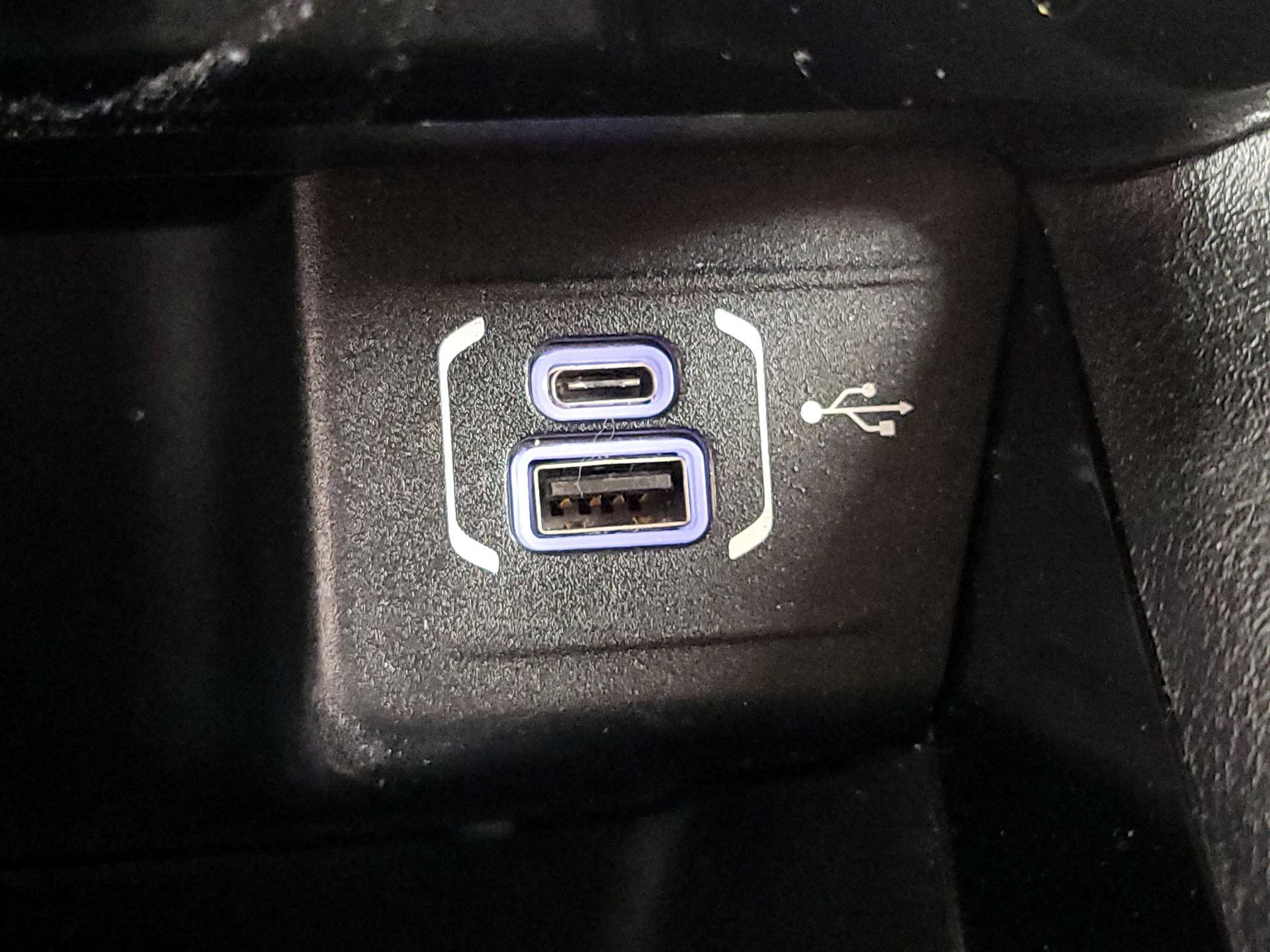 Thumbnail: 2022 Jeep Compass - 18