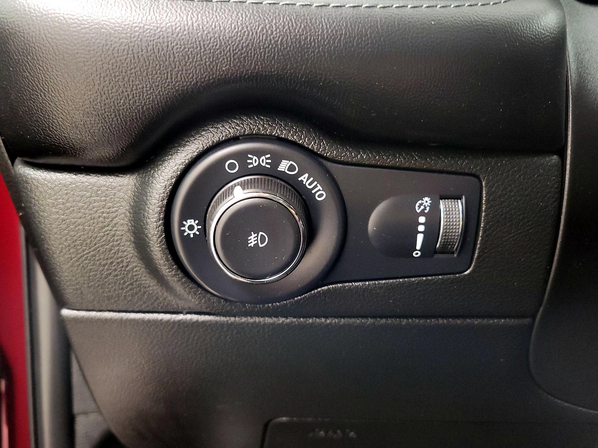 Thumbnail: 2022 Dodge Durango - 13