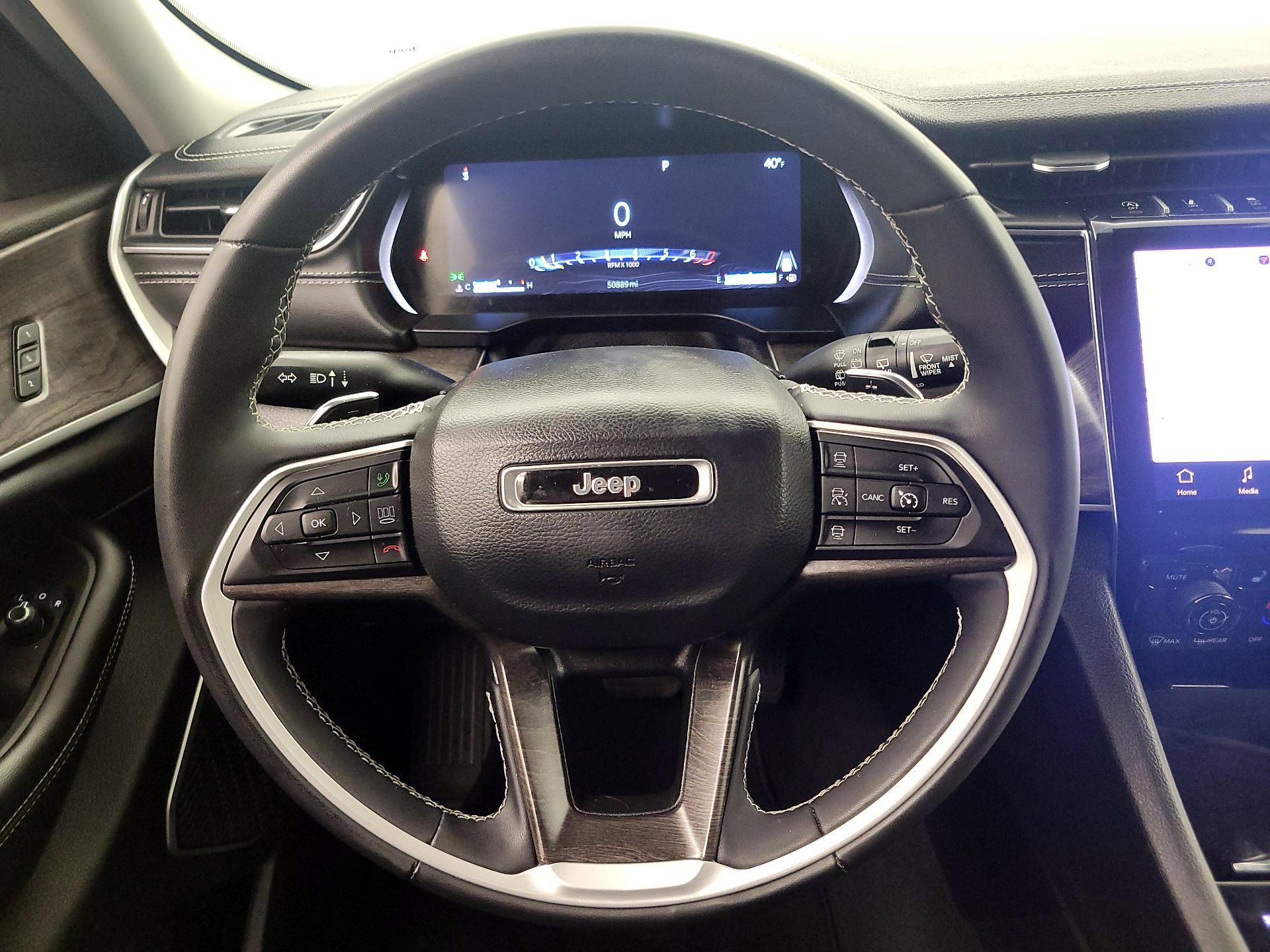 Thumbnail: 2023 Jeep Grand Cherokee - 10