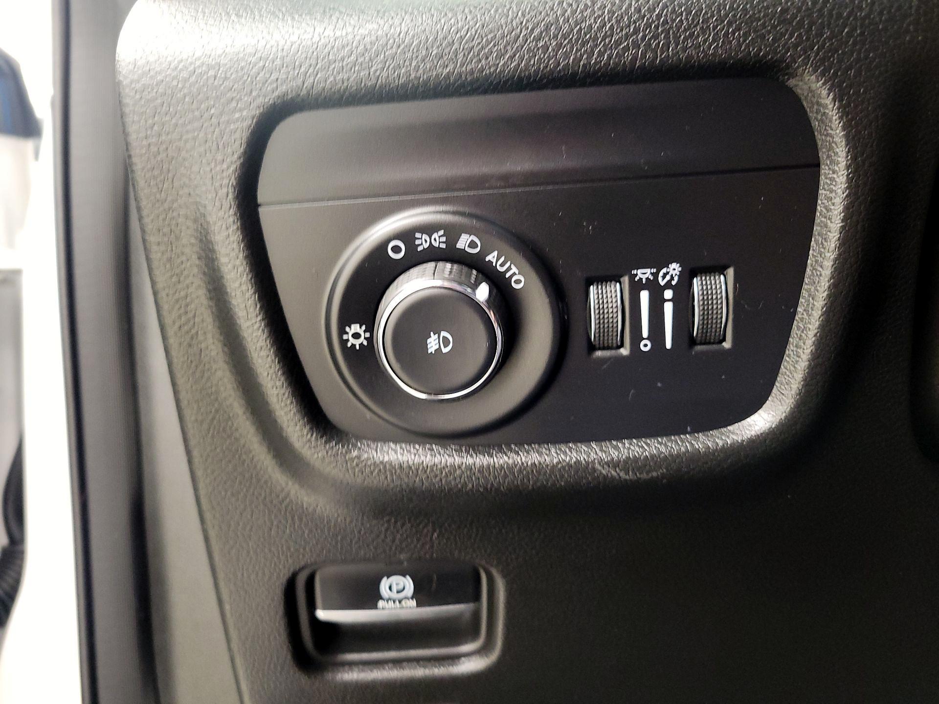 Thumbnail: 2023 Jeep Grand Cherokee - 13