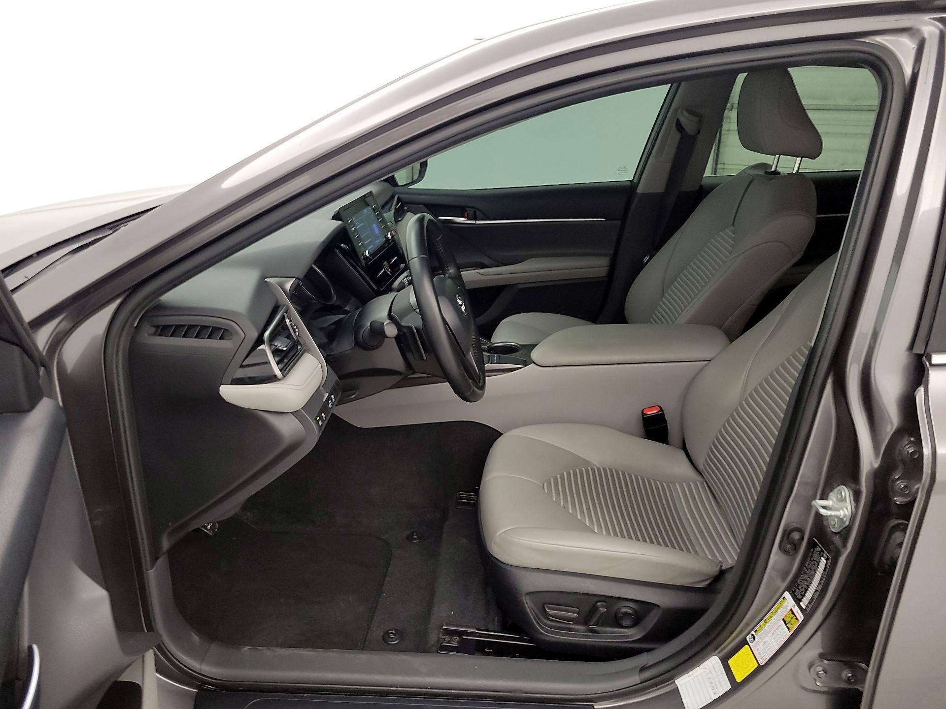 Thumbnail: 2022 Toyota Camry - 11