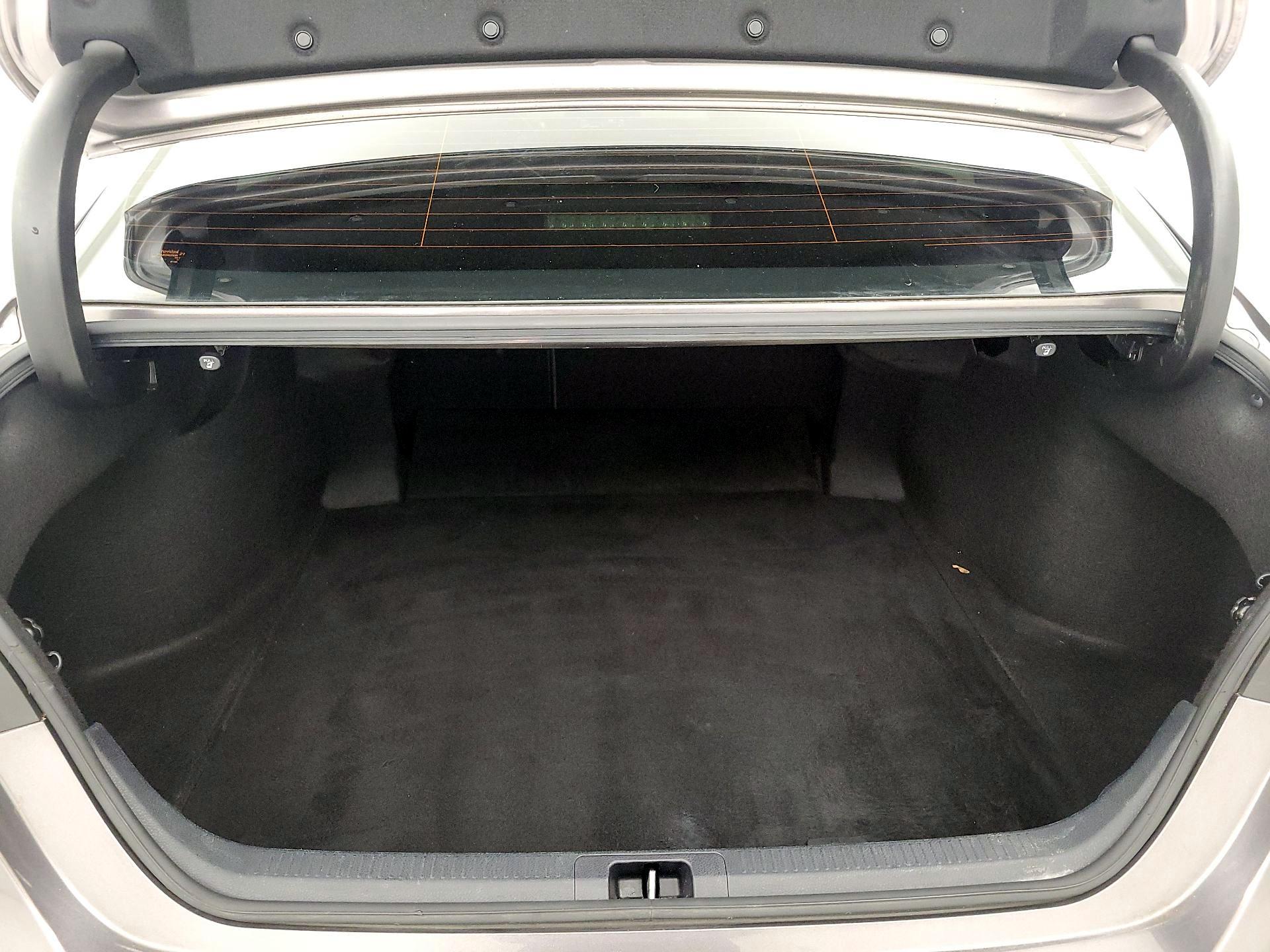 Thumbnail: 2022 Toyota Camry - 18