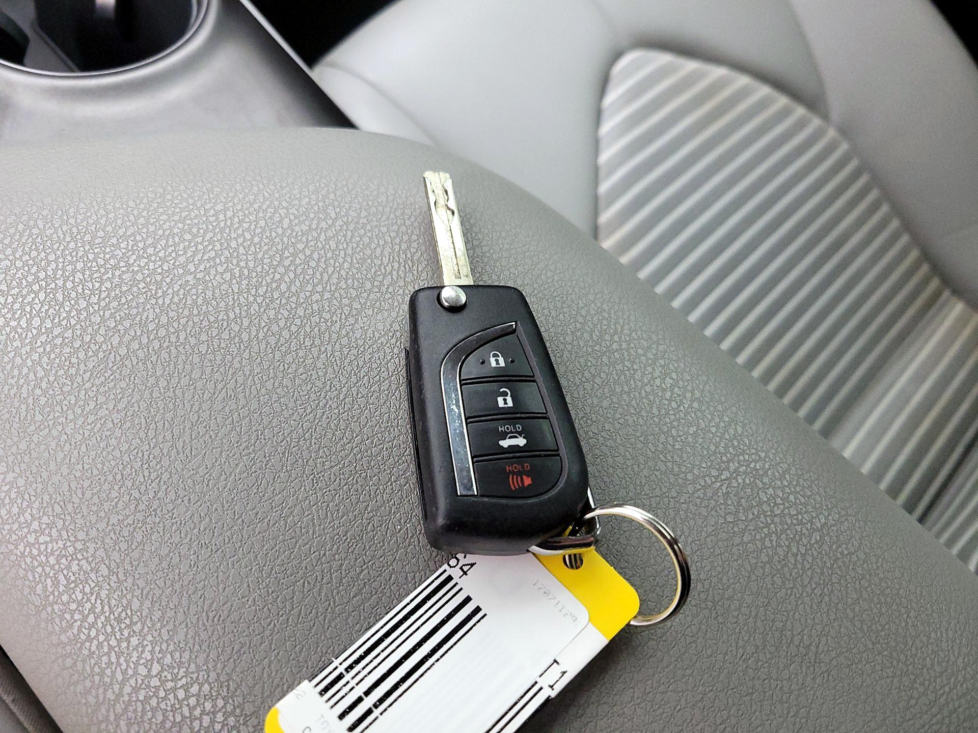 Thumbnail: 2022 Toyota Camry - 20