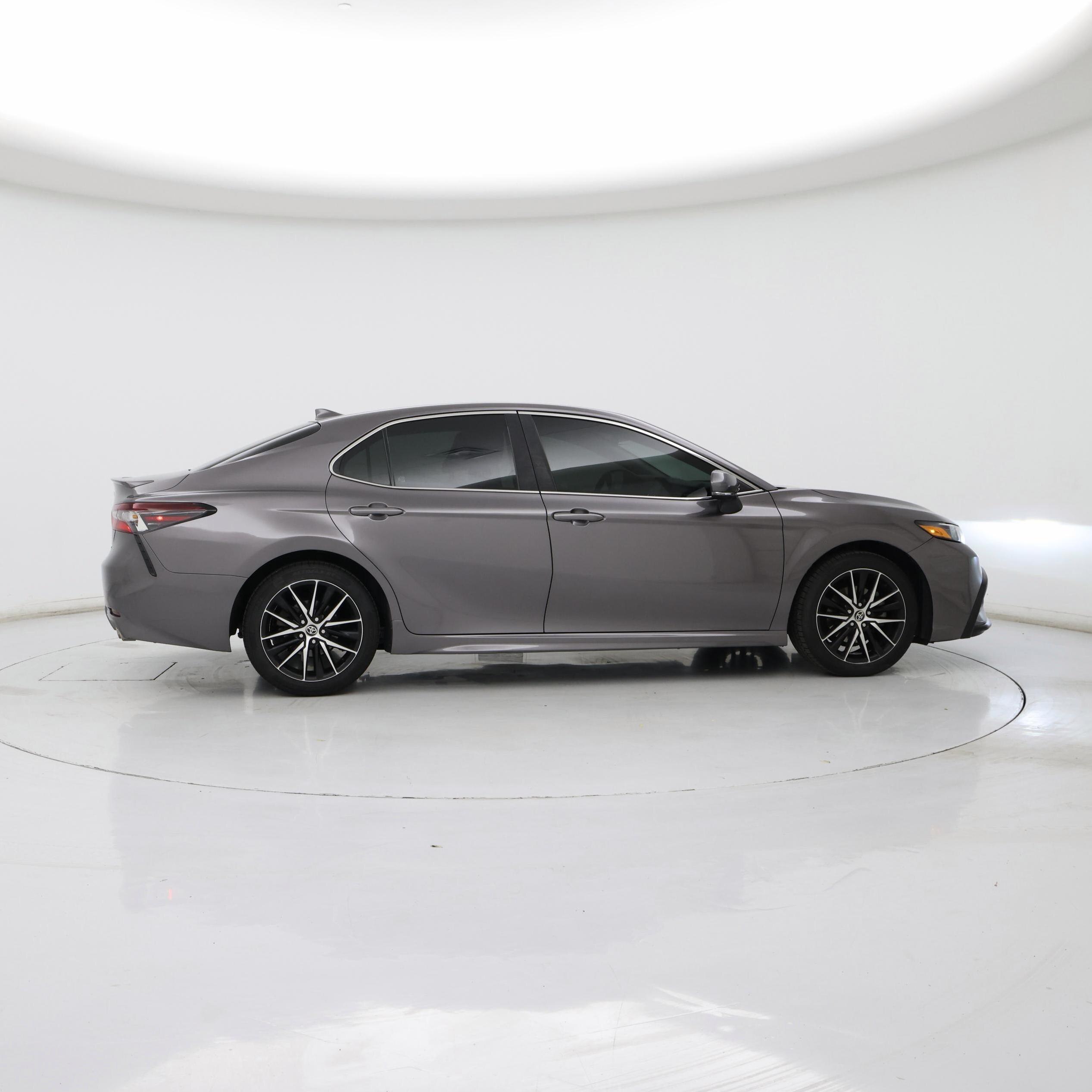 Thumbnail: 2022 Toyota Camry - 7