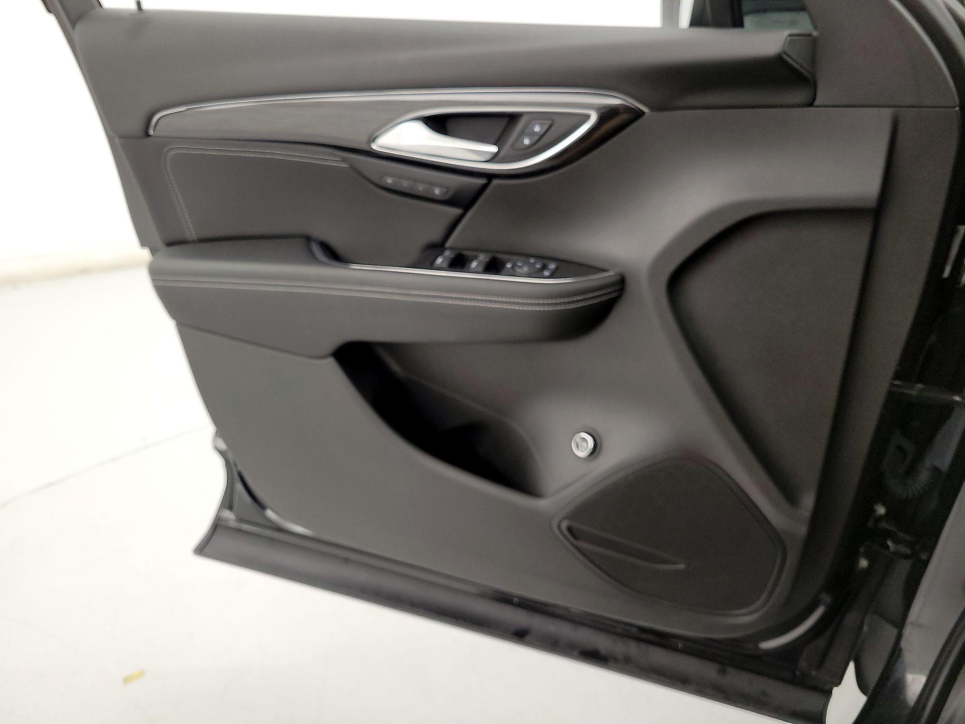 Thumbnail: 2023 Buick Envision - 12