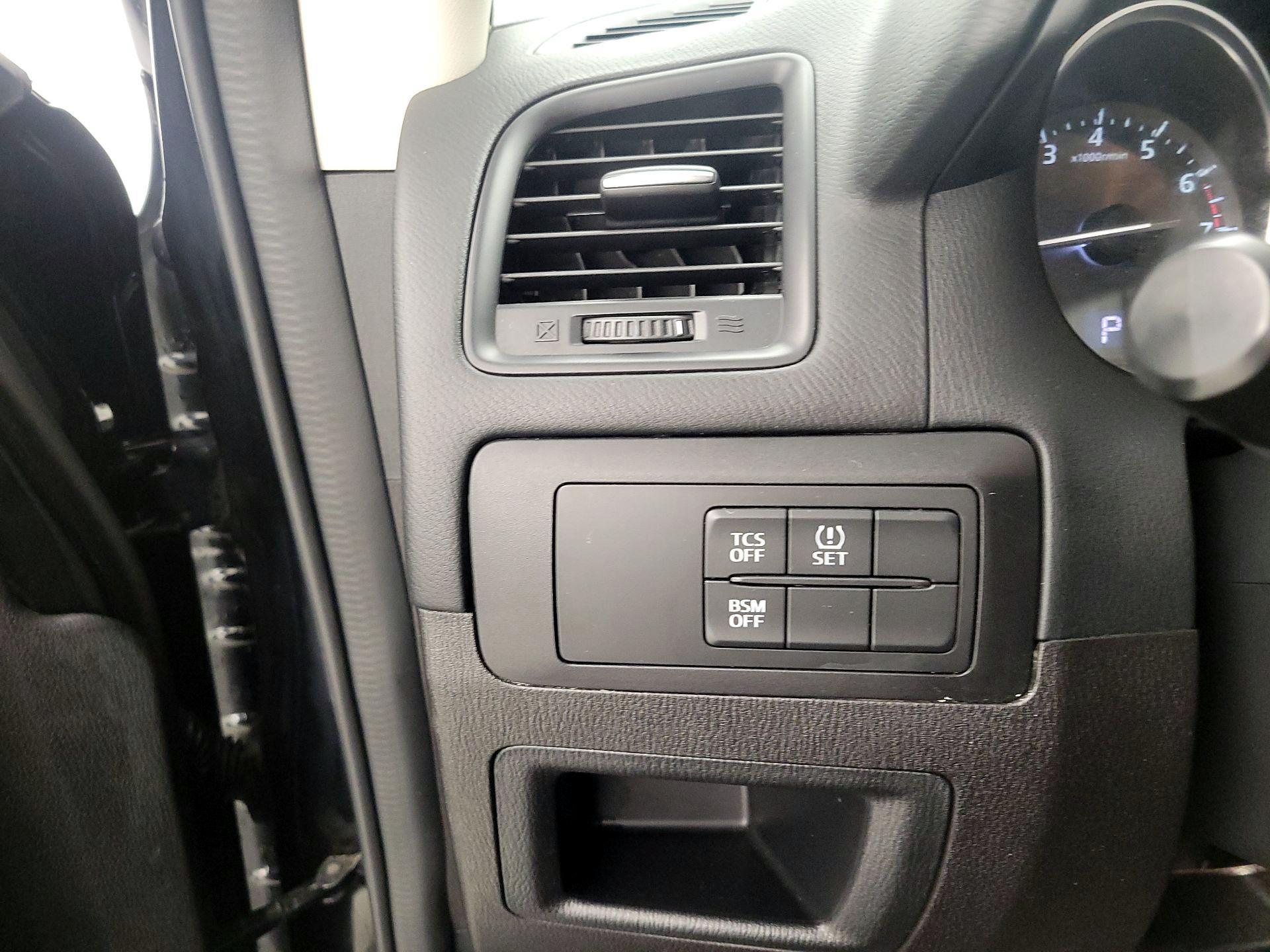 Thumbnail: 2015 Mazda CX-5 - 13