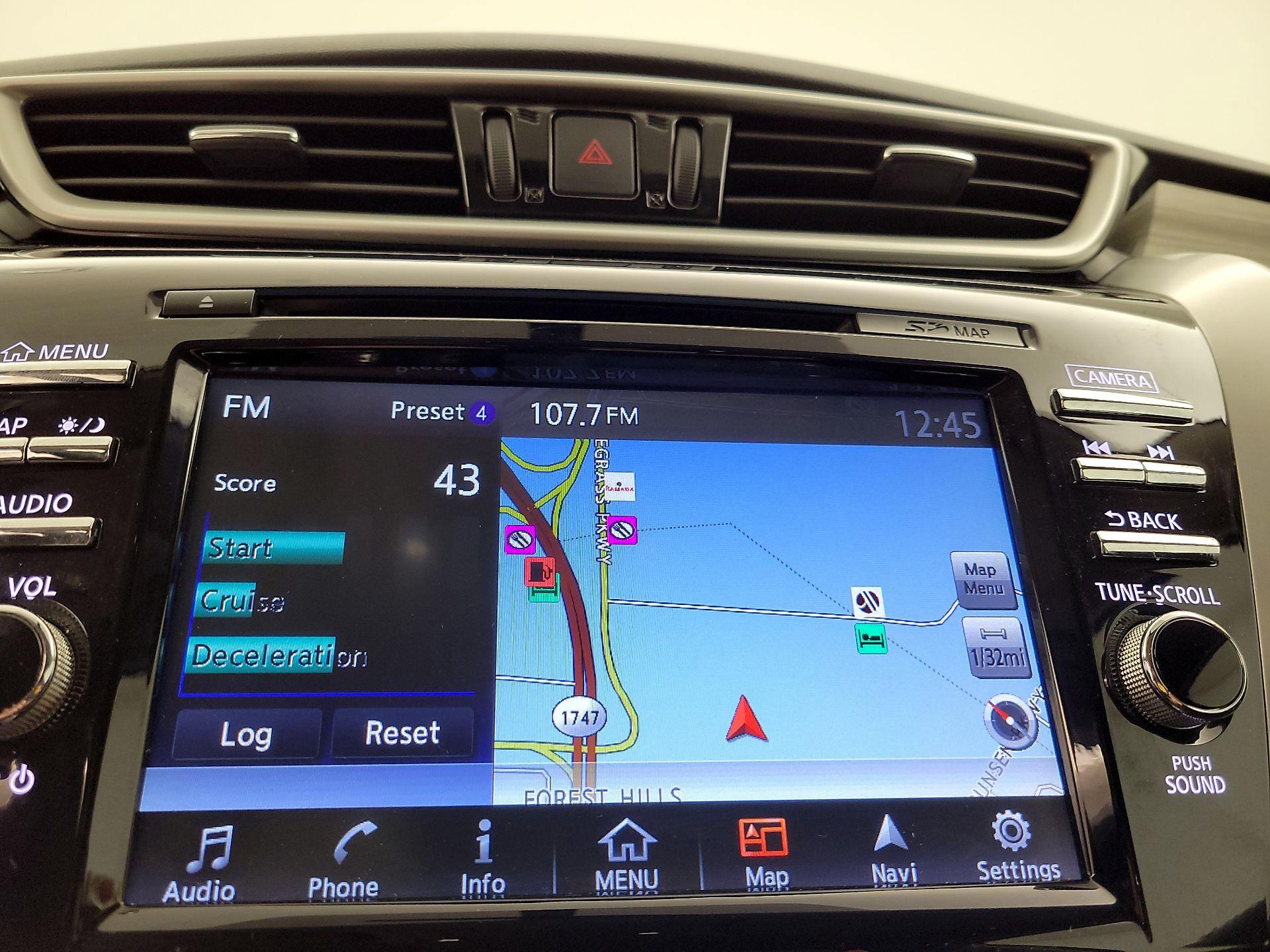 Thumbnail: 2015 Nissan Murano - 14