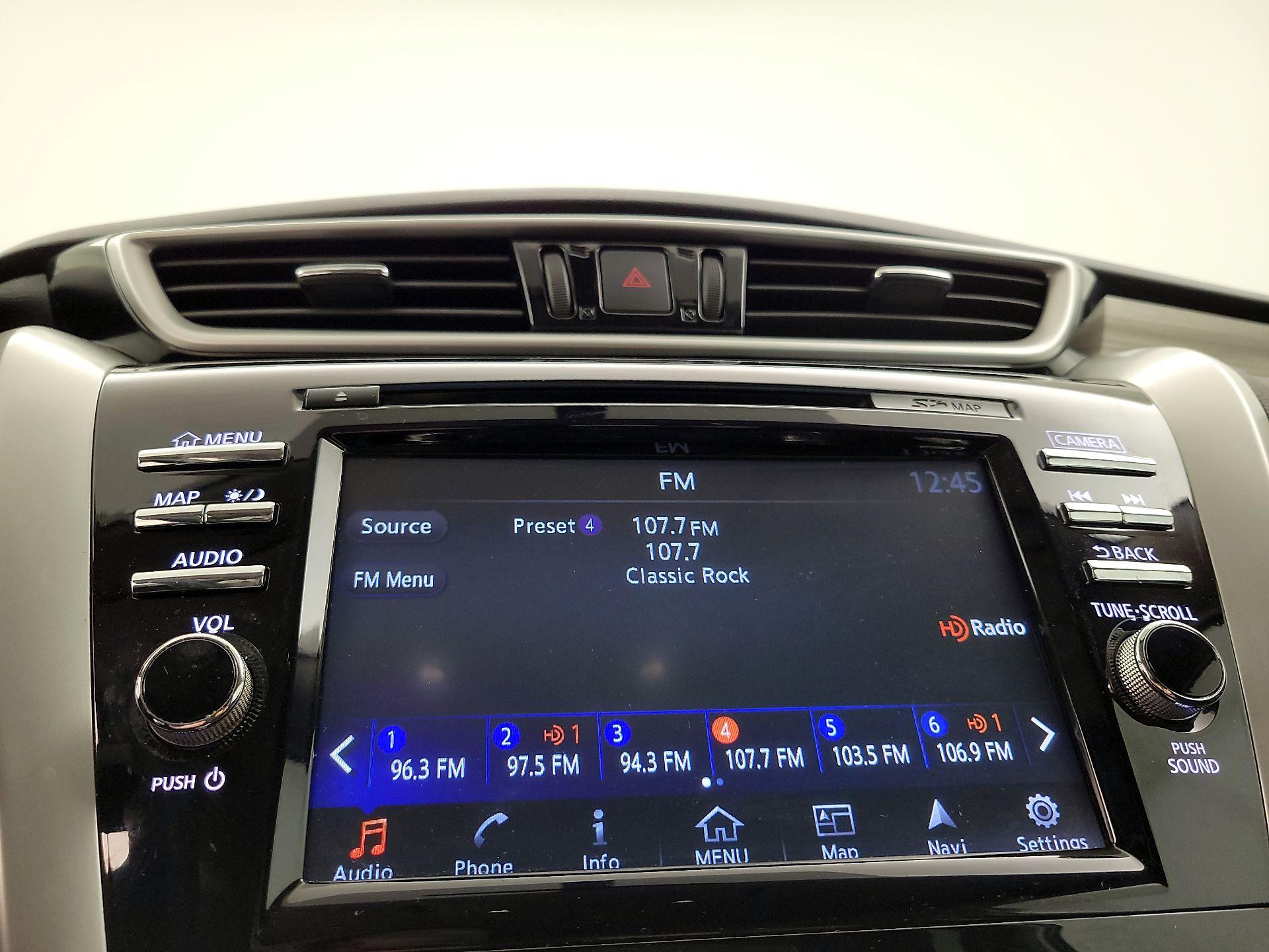 Thumbnail: 2015 Nissan Murano - 16