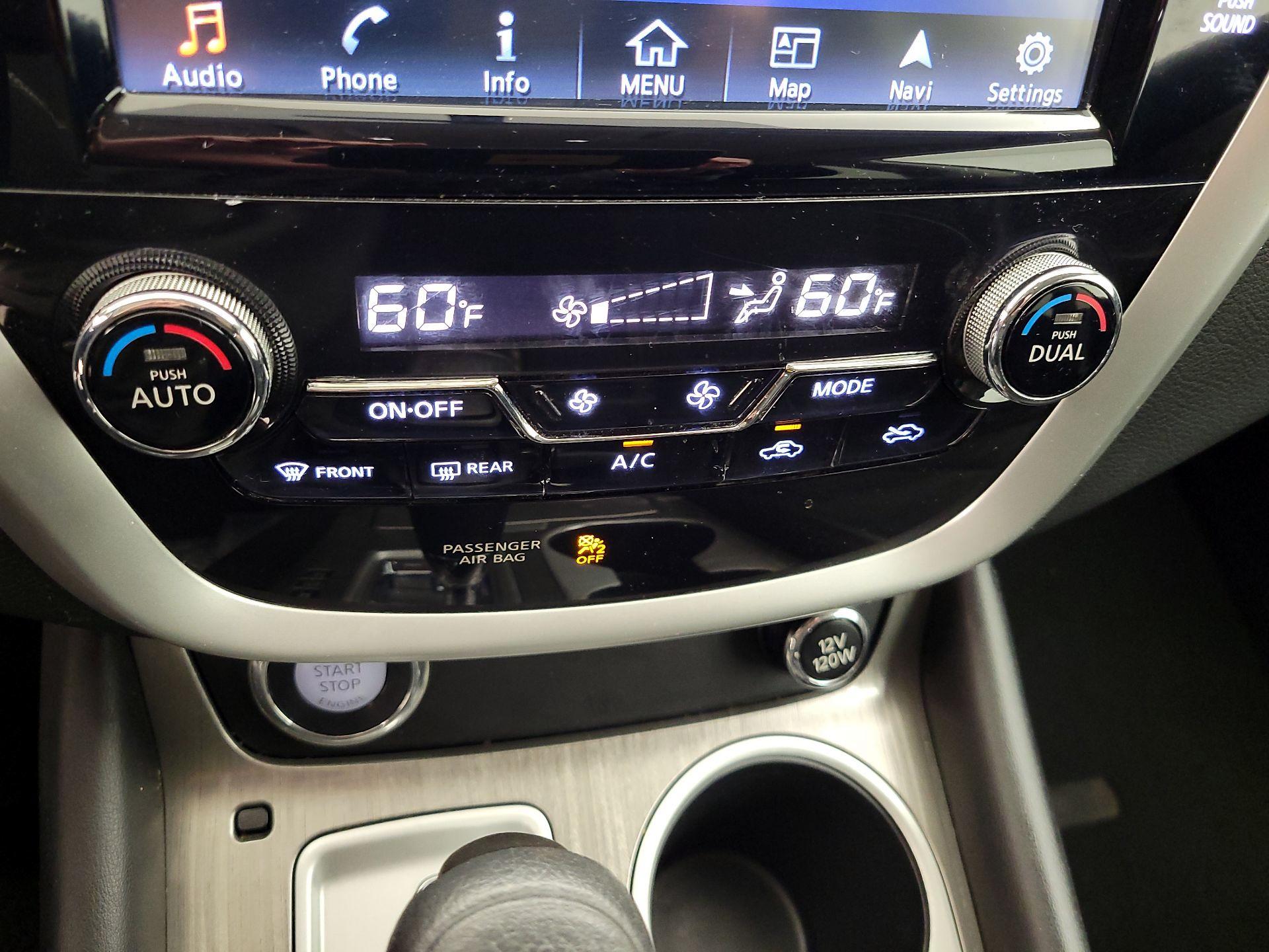 Thumbnail: 2015 Nissan Murano - 17