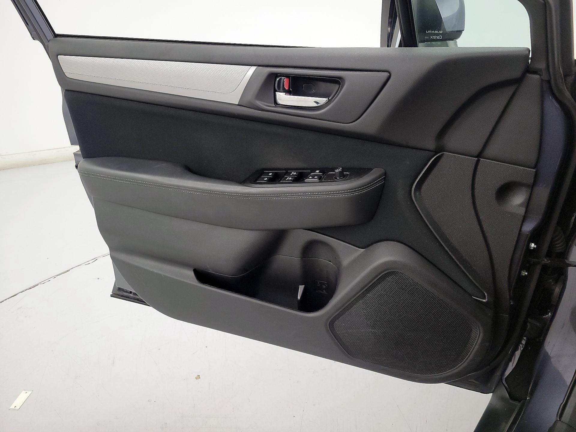 Thumbnail: 2016 Subaru Outback - 12