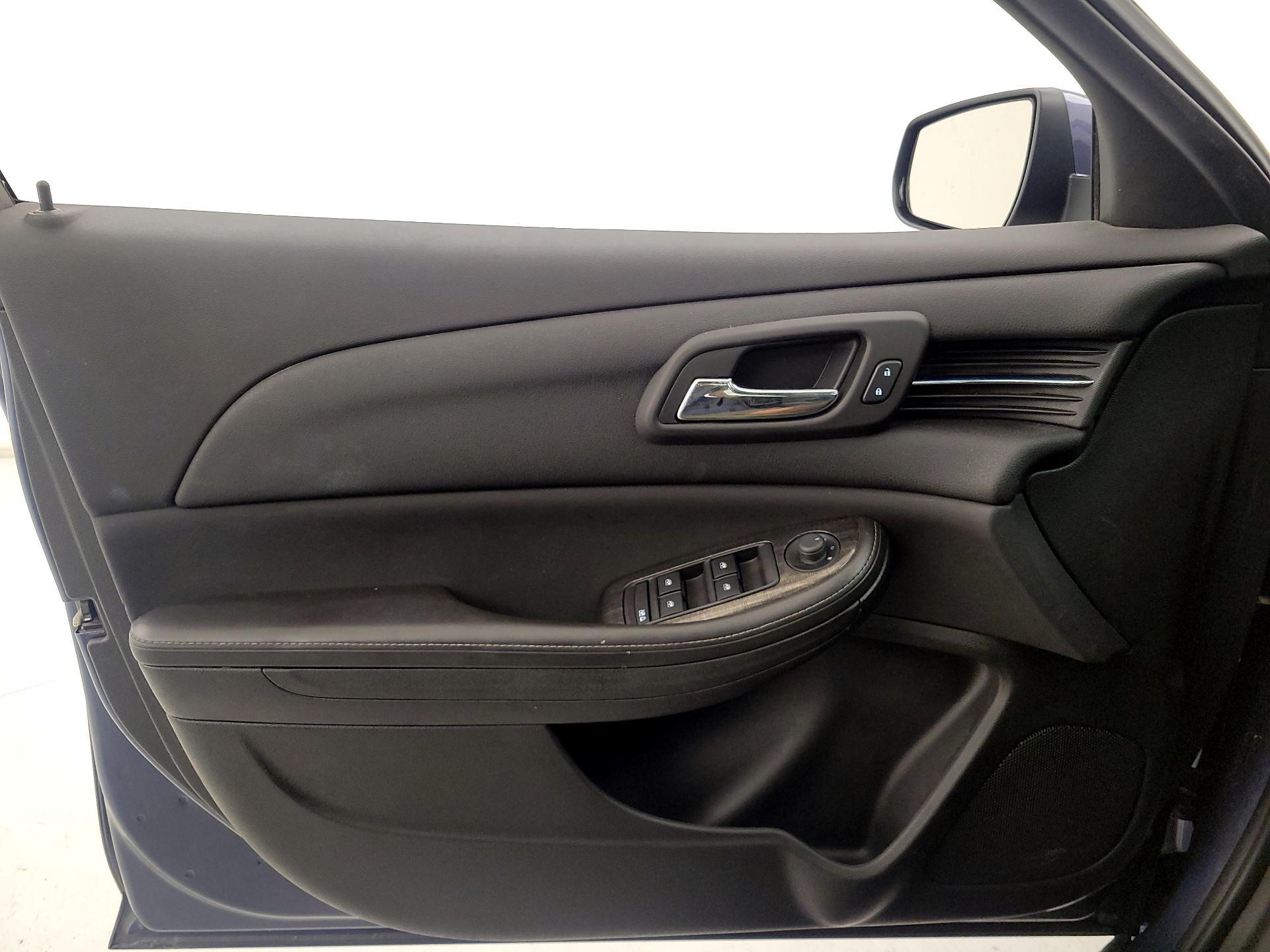 Thumbnail: 2014 Chevrolet Malibu - 12