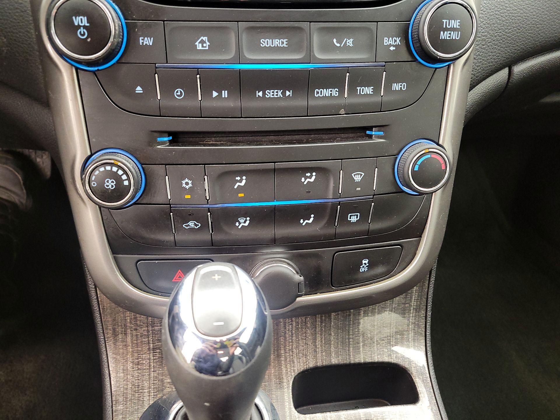 Thumbnail: 2014 Chevrolet Malibu - 16