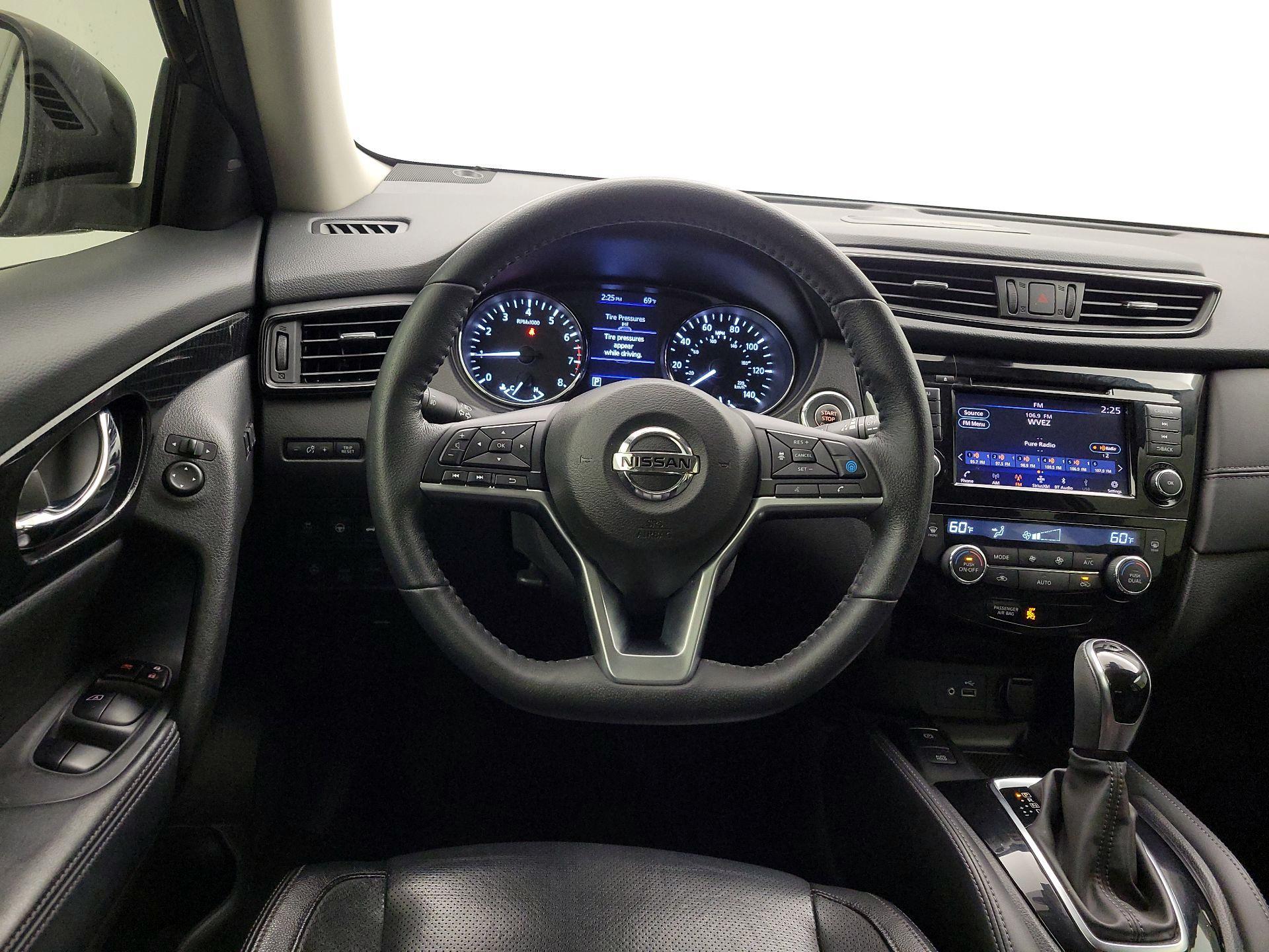 Thumbnail: 2019 Nissan Rogue - 10