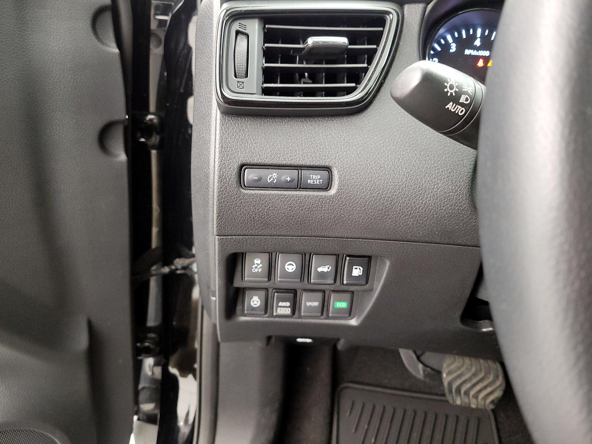 Thumbnail: 2019 Nissan Rogue - 13