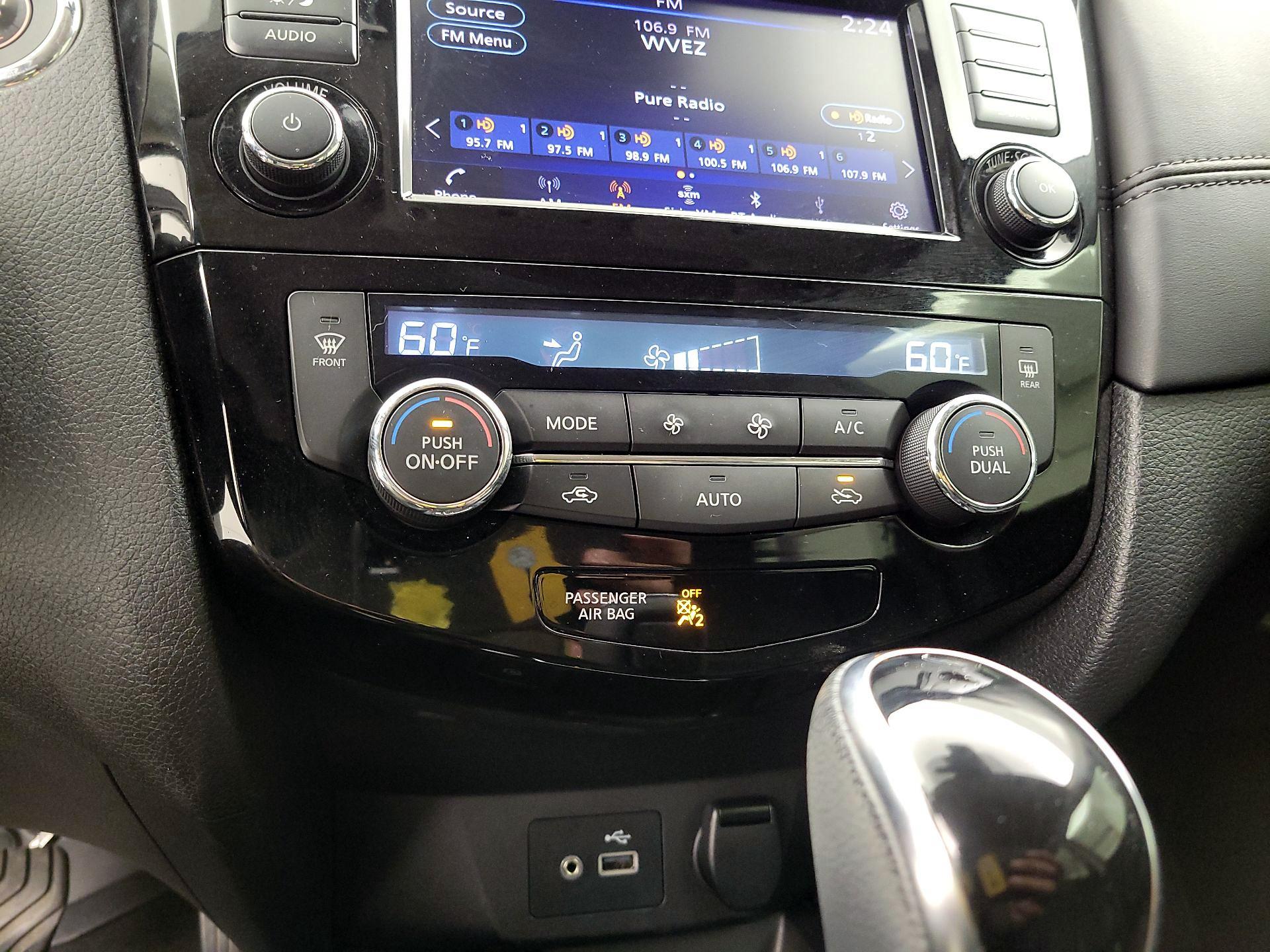 Thumbnail: 2019 Nissan Rogue - 16