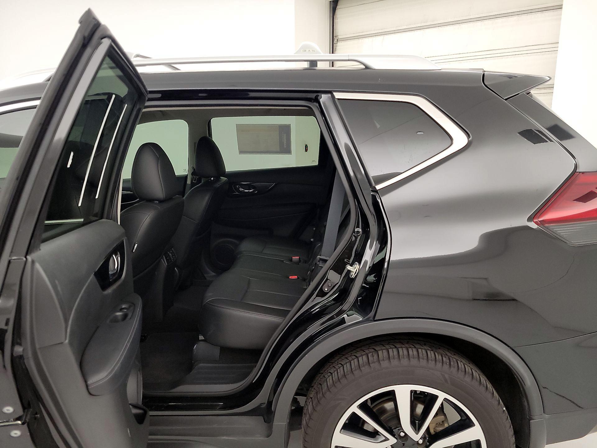 Thumbnail: 2019 Nissan Rogue - 19