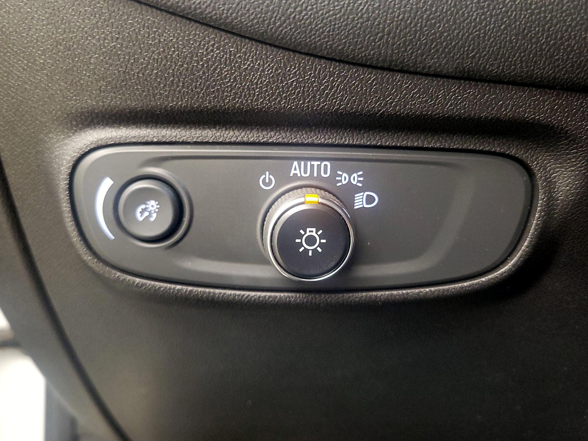 Thumbnail: 2022 Chevrolet Equinox - 13