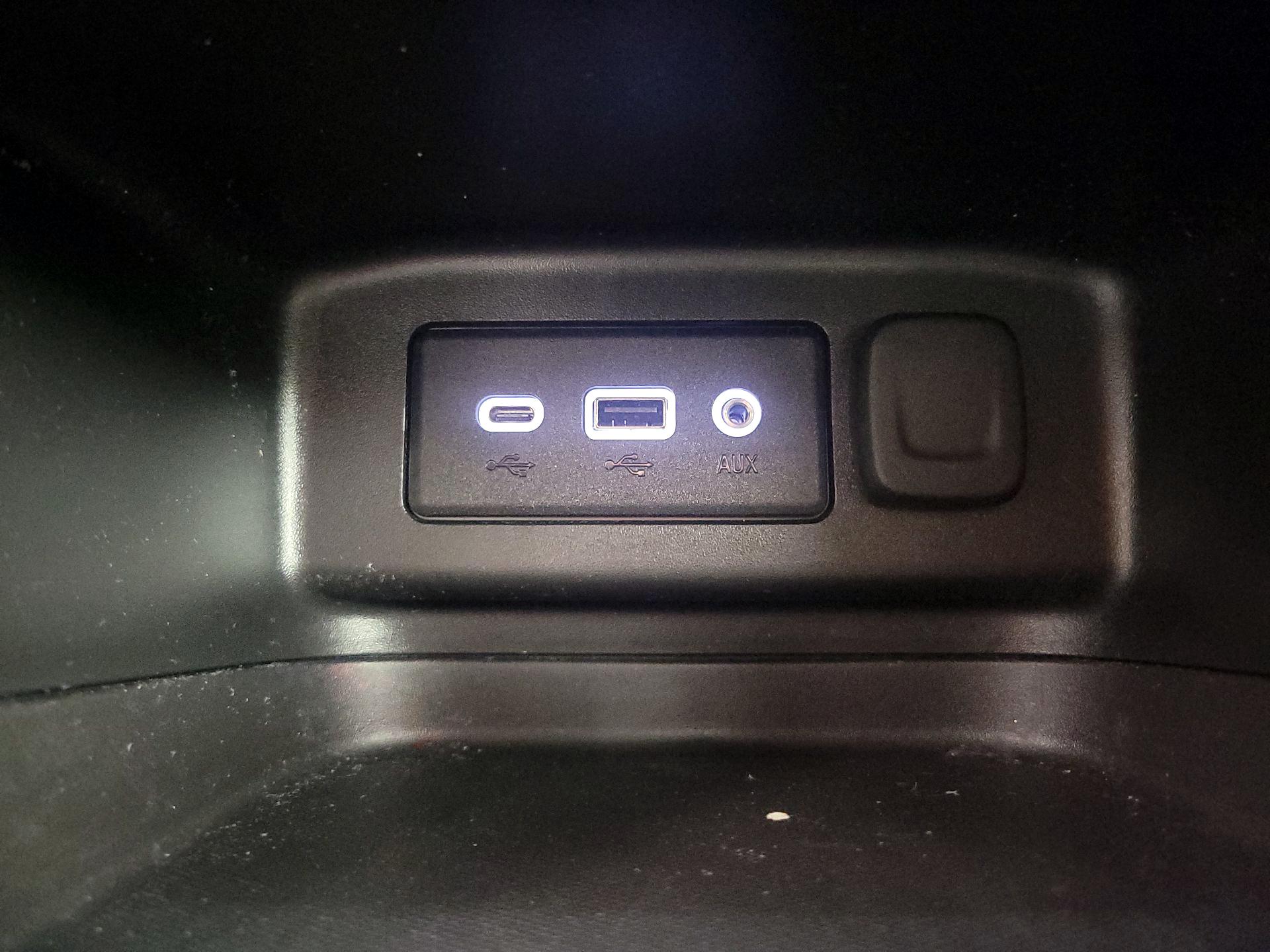 Thumbnail: 2022 Chevrolet Equinox - 18