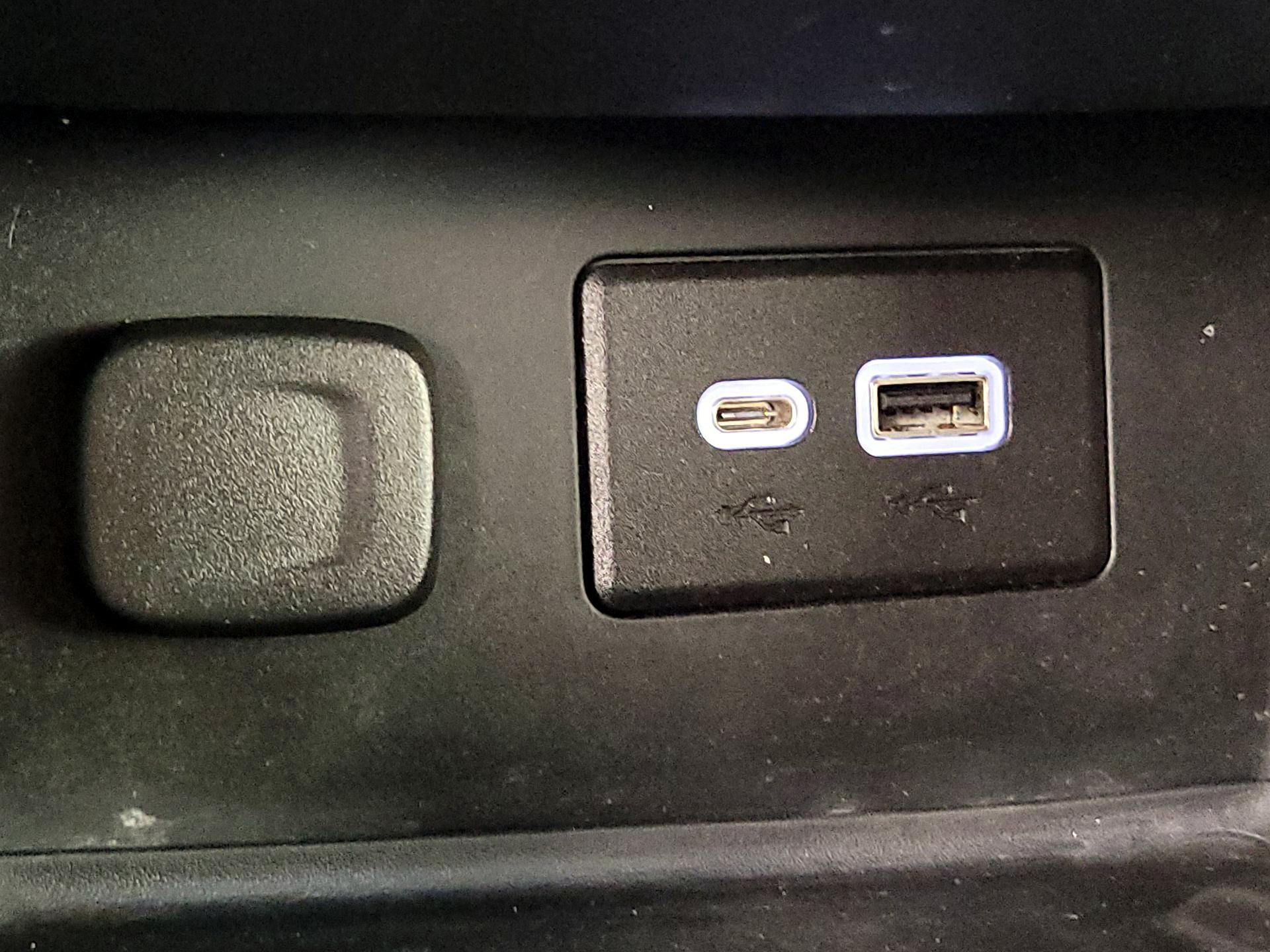 Thumbnail: 2023 GMC Acadia - 18