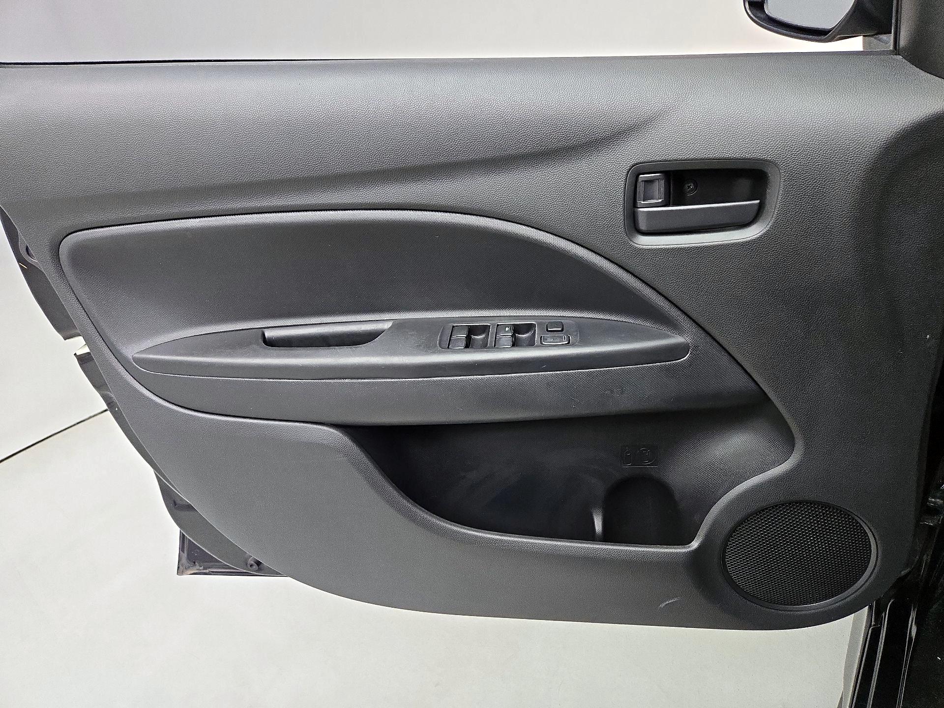 Thumbnail: 2021 Mitsubishi Mirage - 12