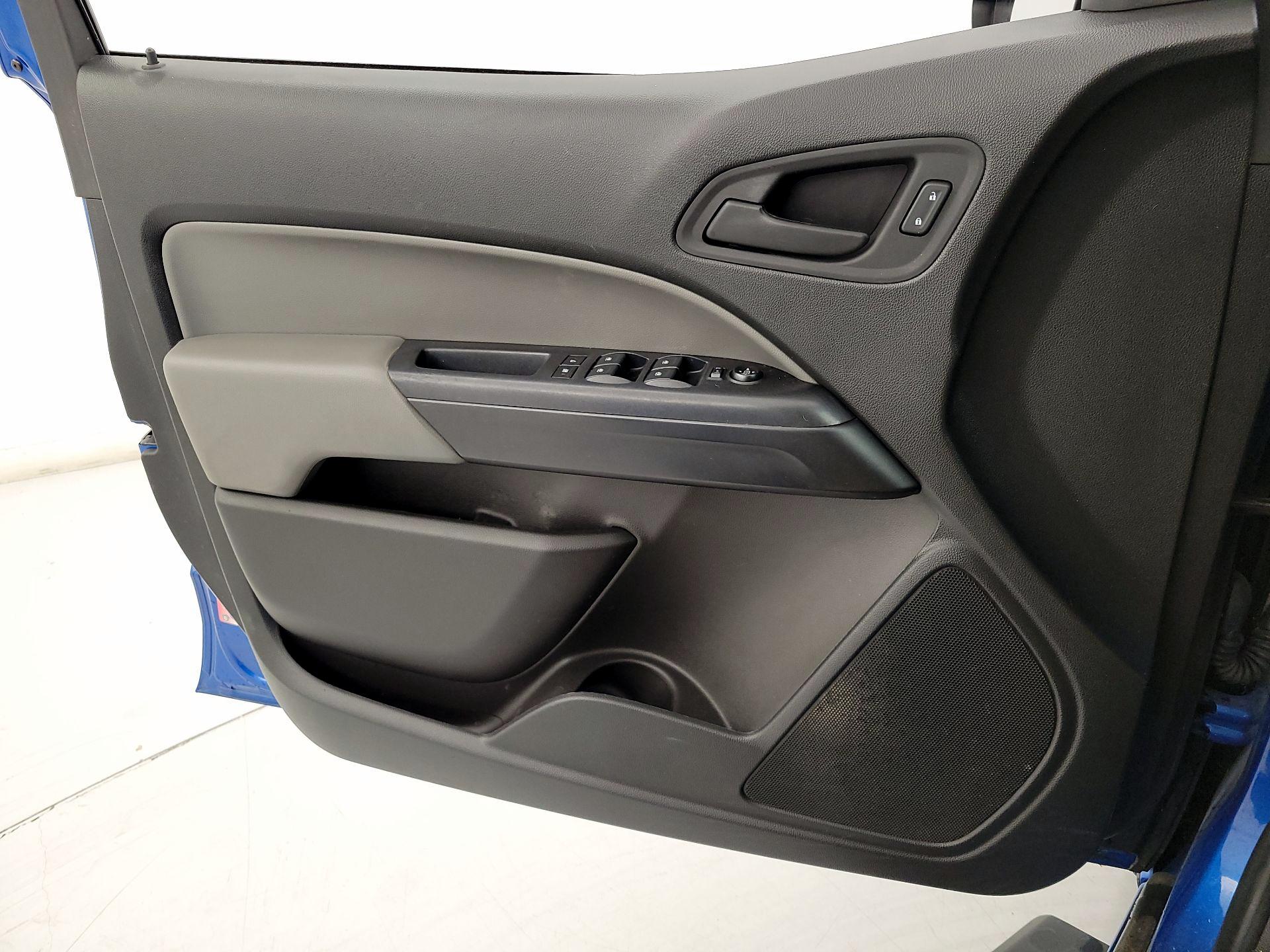 Thumbnail: 2021 Chevrolet Colorado - 12